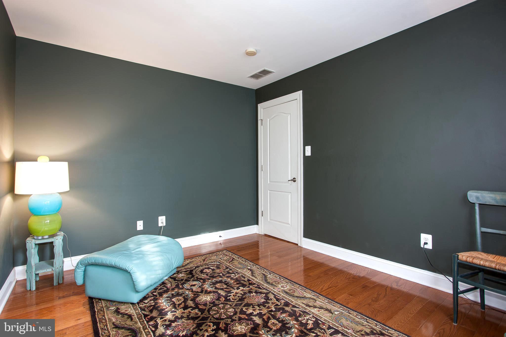 BUSTLETON - Residential