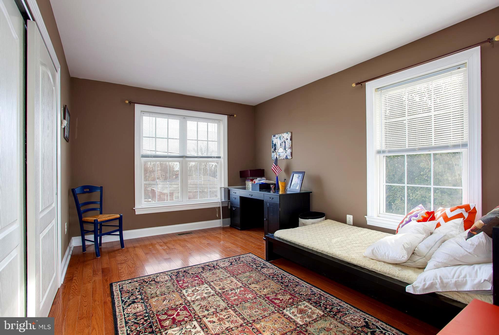BUSTLETON - Residential