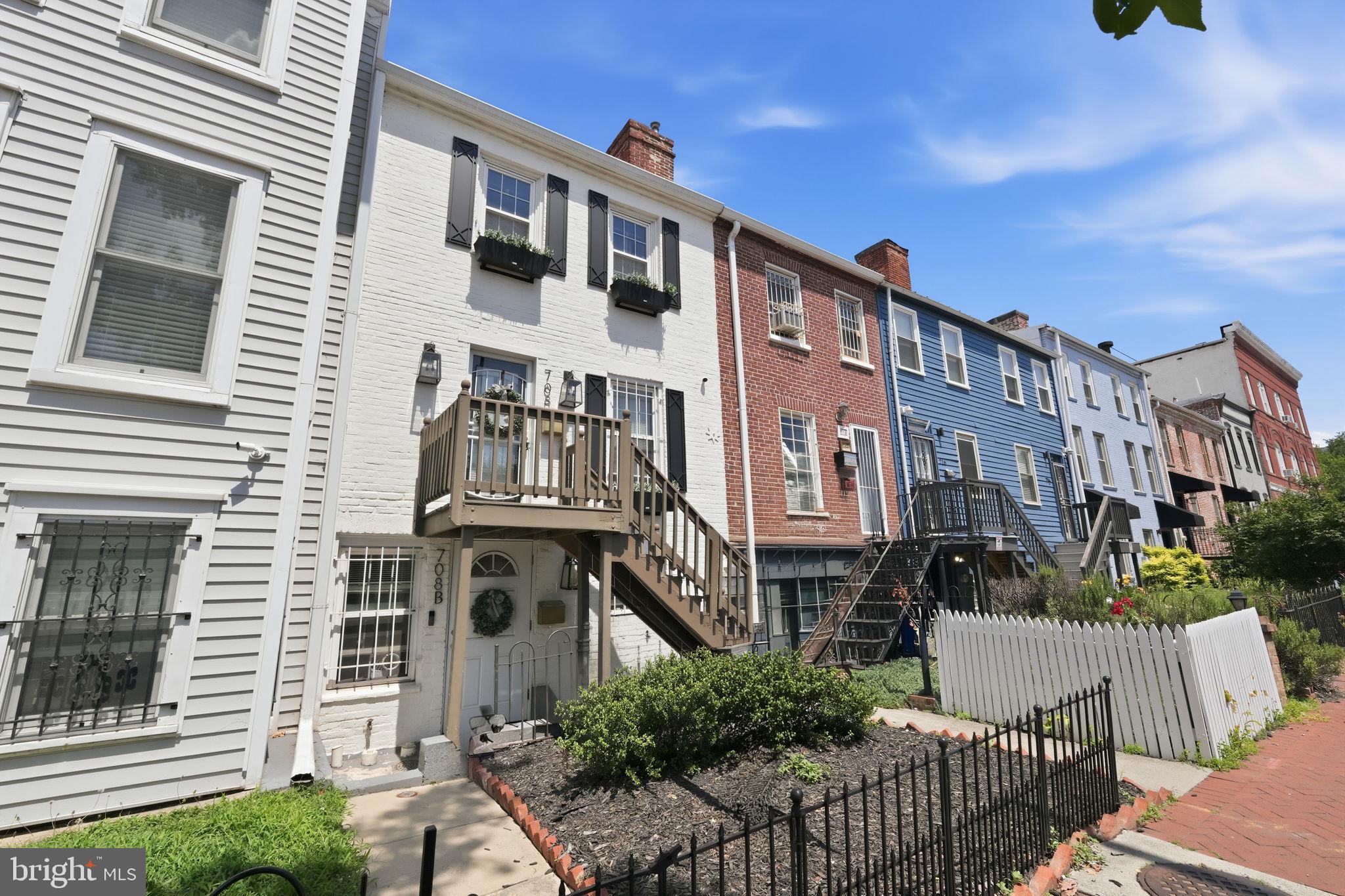 708 I STREET SE B