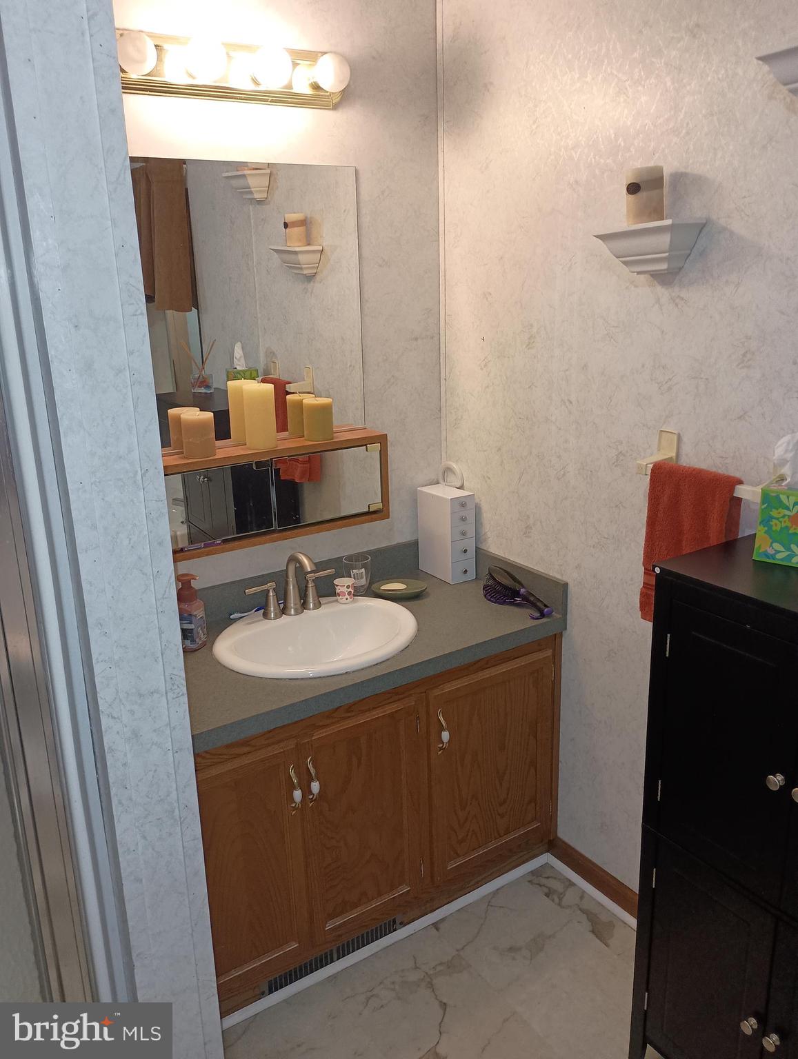 LEISURE LIVING ESTATES - Residential