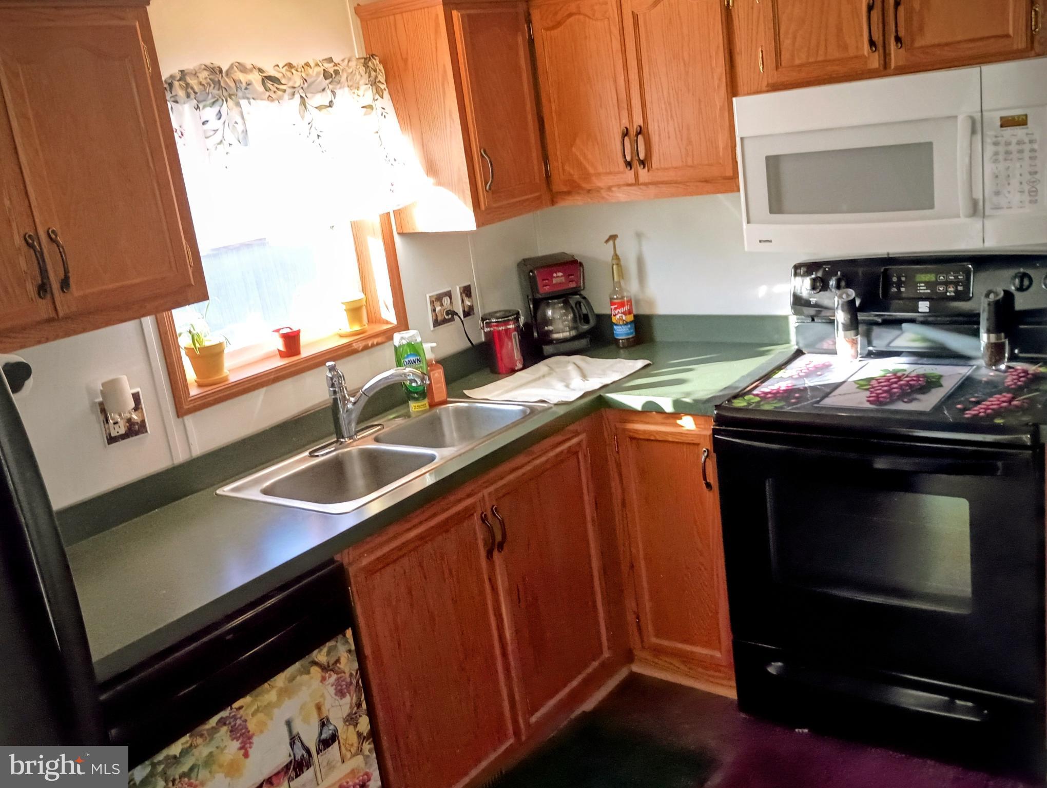 LEISURE LIVING ESTATES - Residential