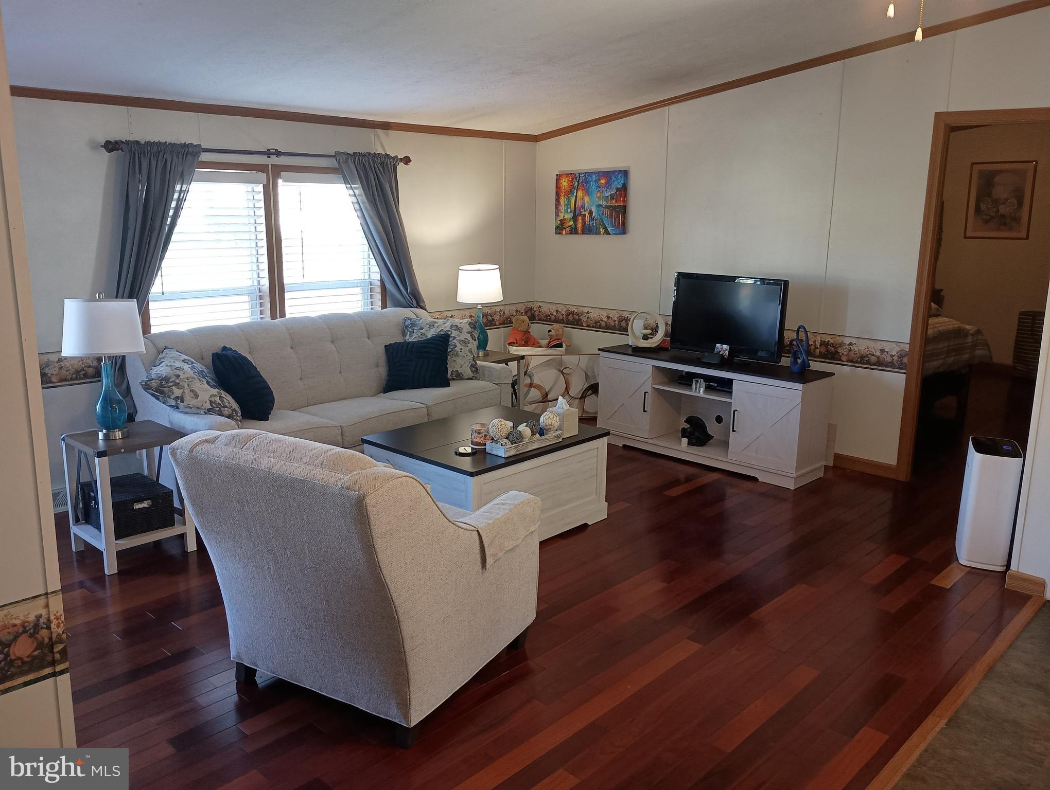 LEISURE LIVING ESTATES - Residential