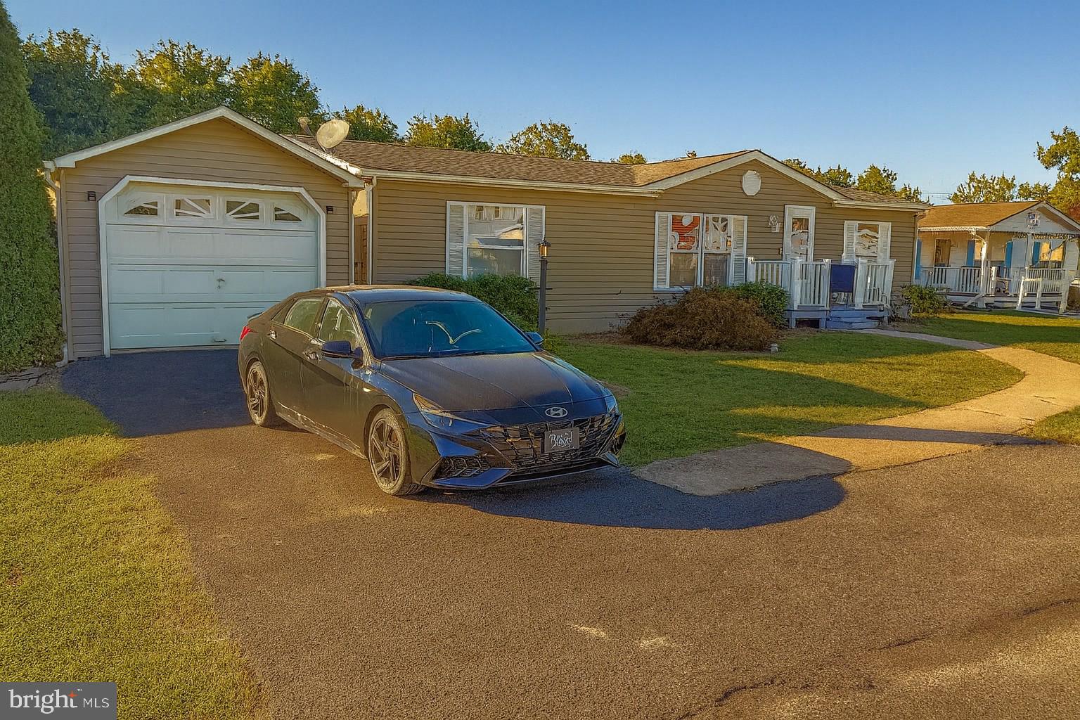 LEISURE LIVING ESTATES - Residential