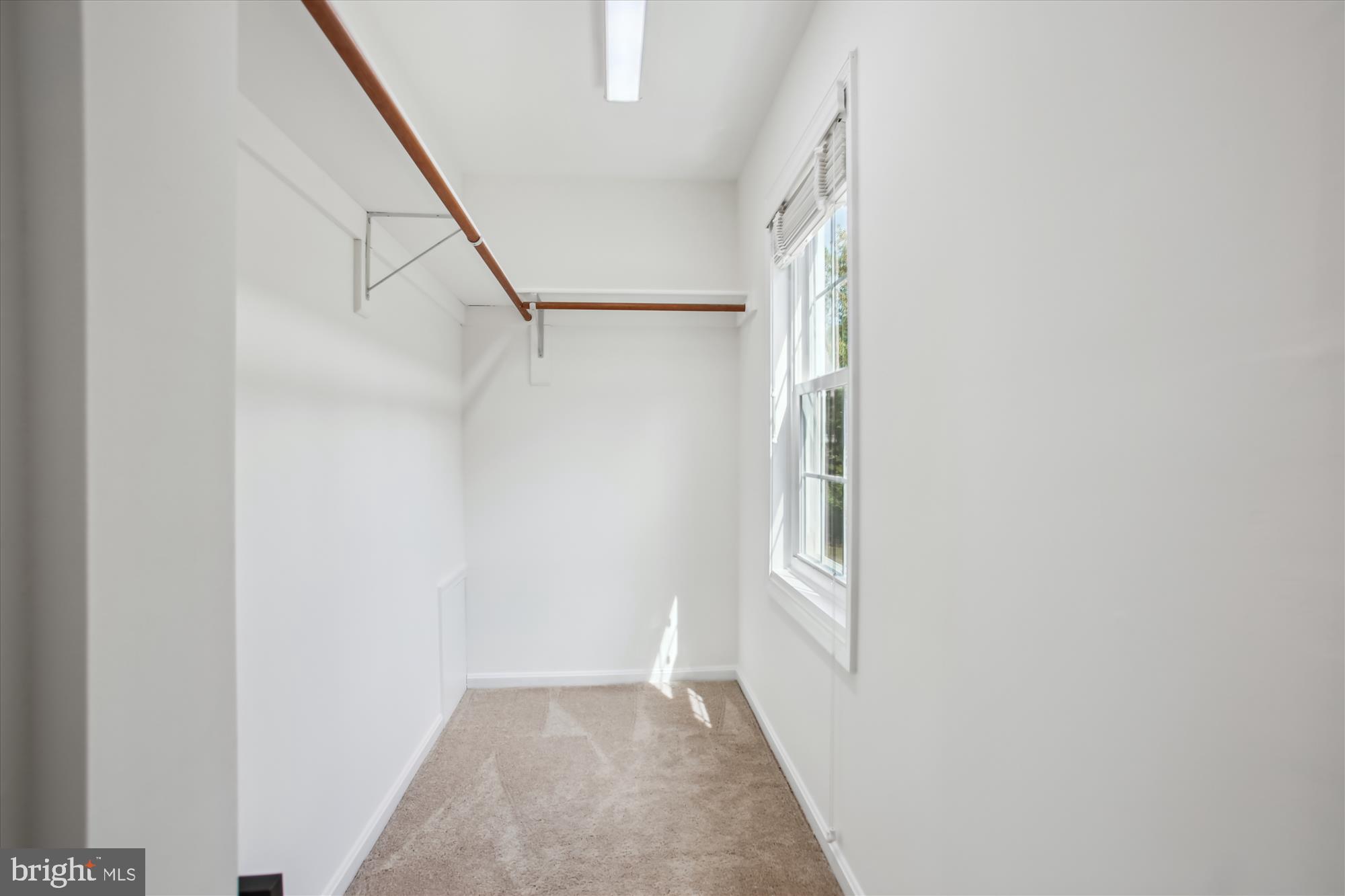 HAMPTON WOODS EAST - Residential