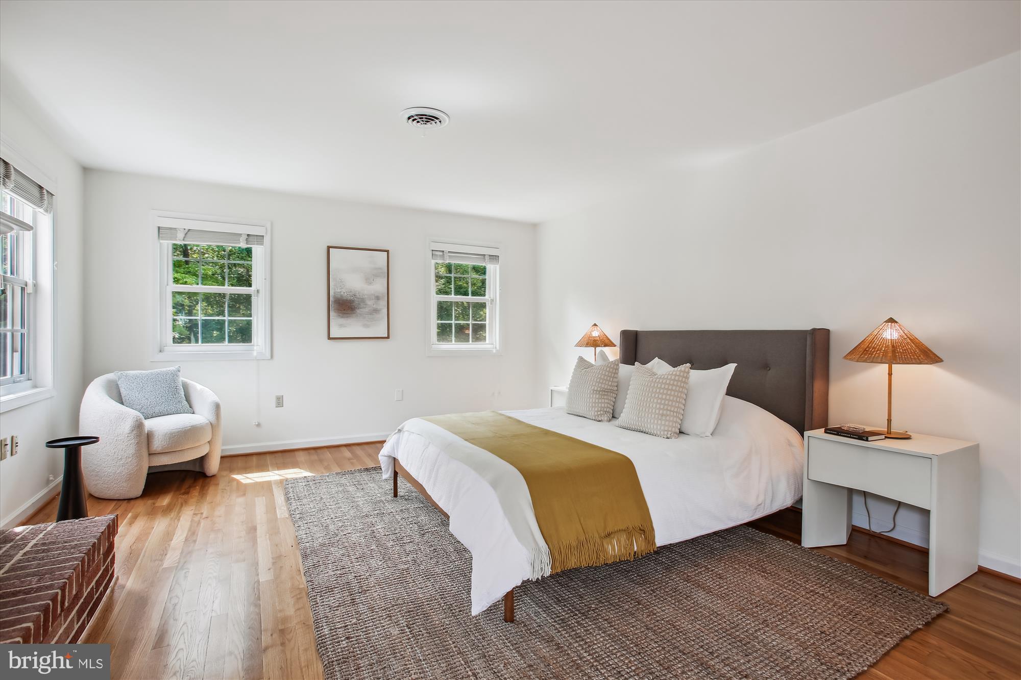 HAMPTON WOODS EAST - Residential