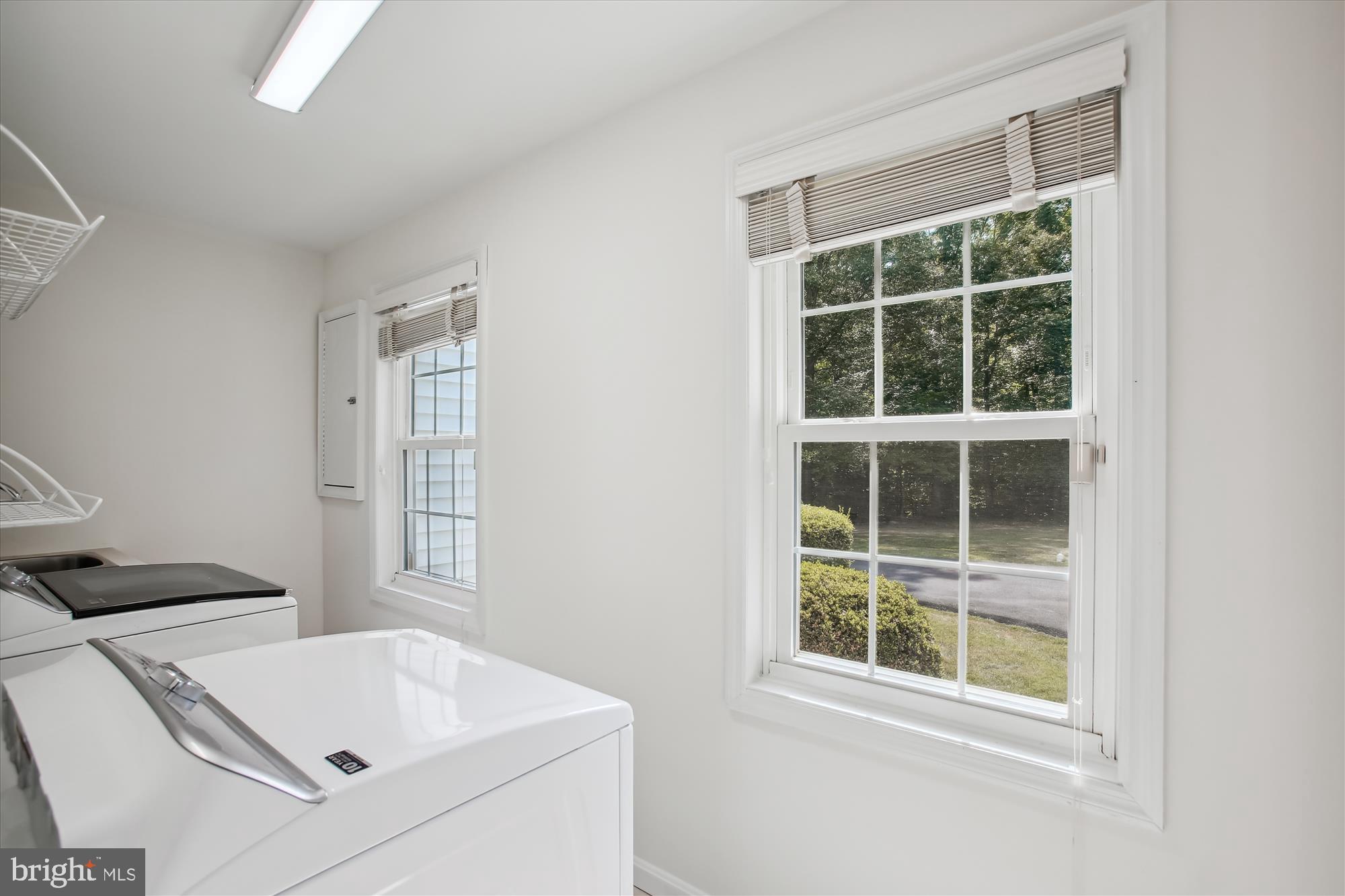 HAMPTON WOODS EAST - Residential