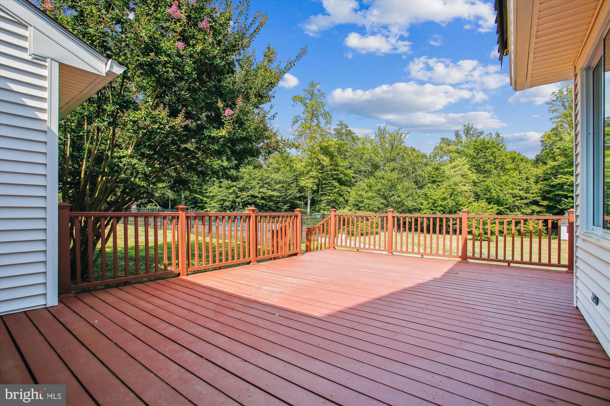 HAMPTON WOODS EAST - Residential