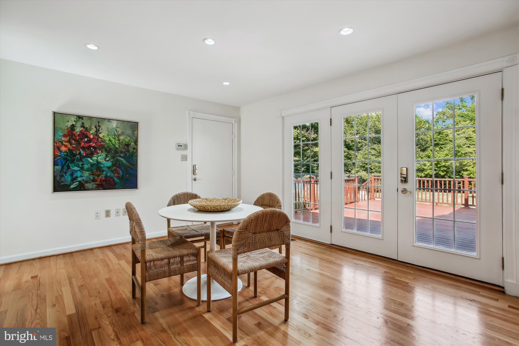 HAMPTON WOODS EAST - Residential