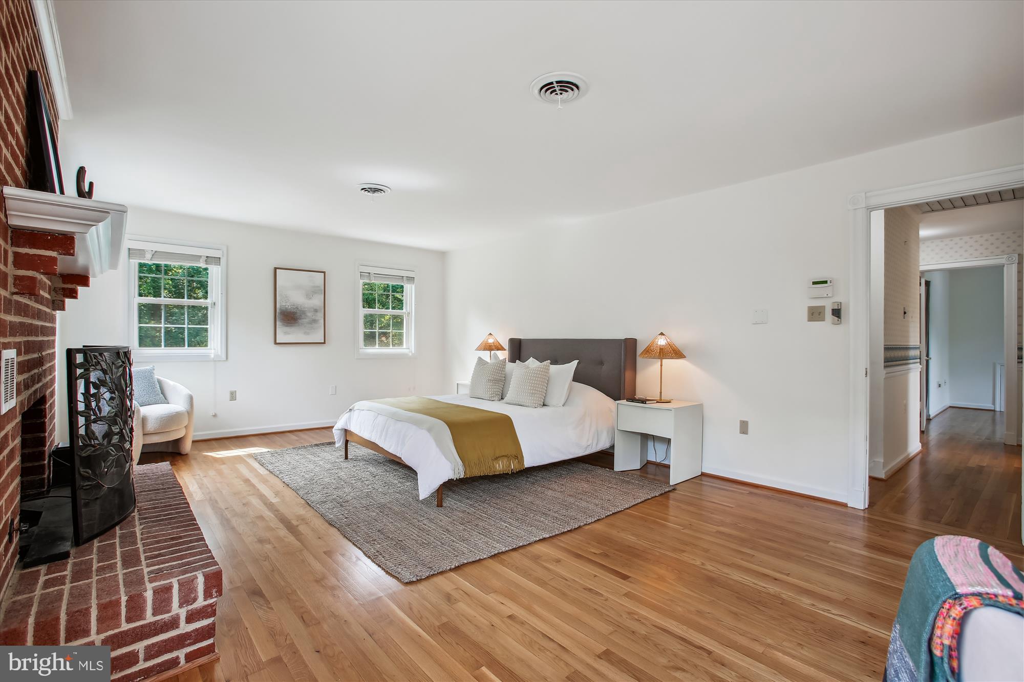 HAMPTON WOODS EAST - Residential