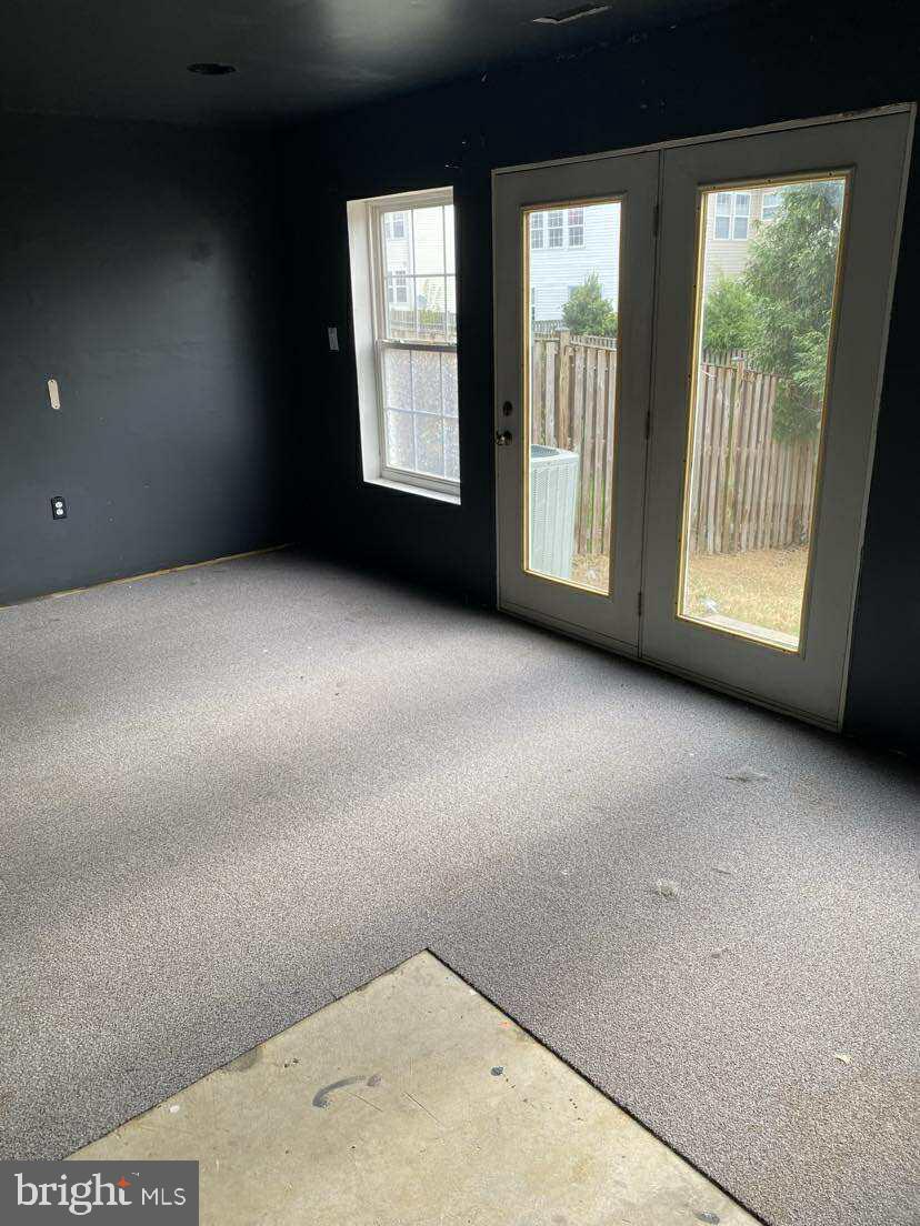 COUNTY GREEN - Residential Lease