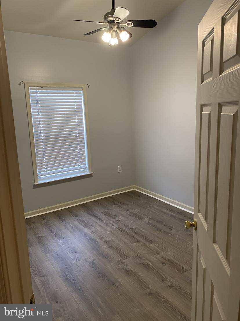 COUNTY GREEN - Residential Lease