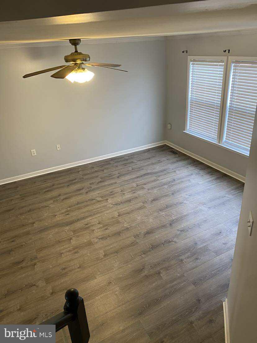 COUNTY GREEN - Residential Lease