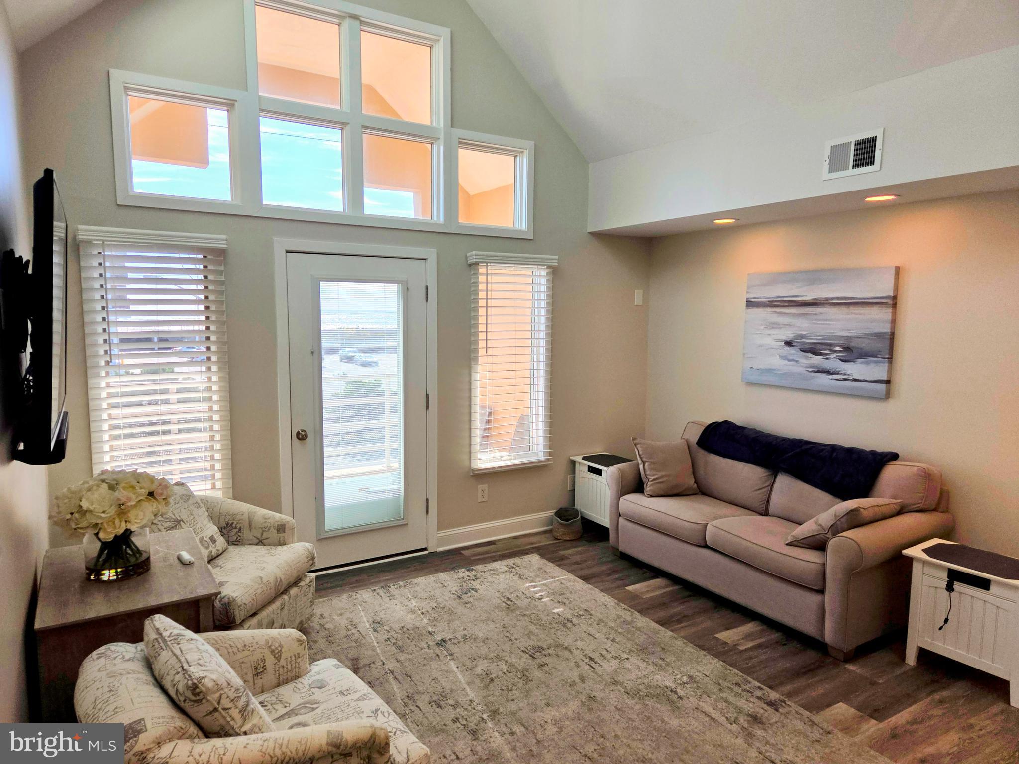 9101 ATLANTIC AVENUE 204