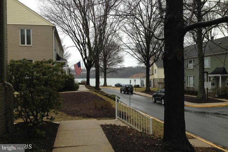 DREAMS LANDING - Residential Lease