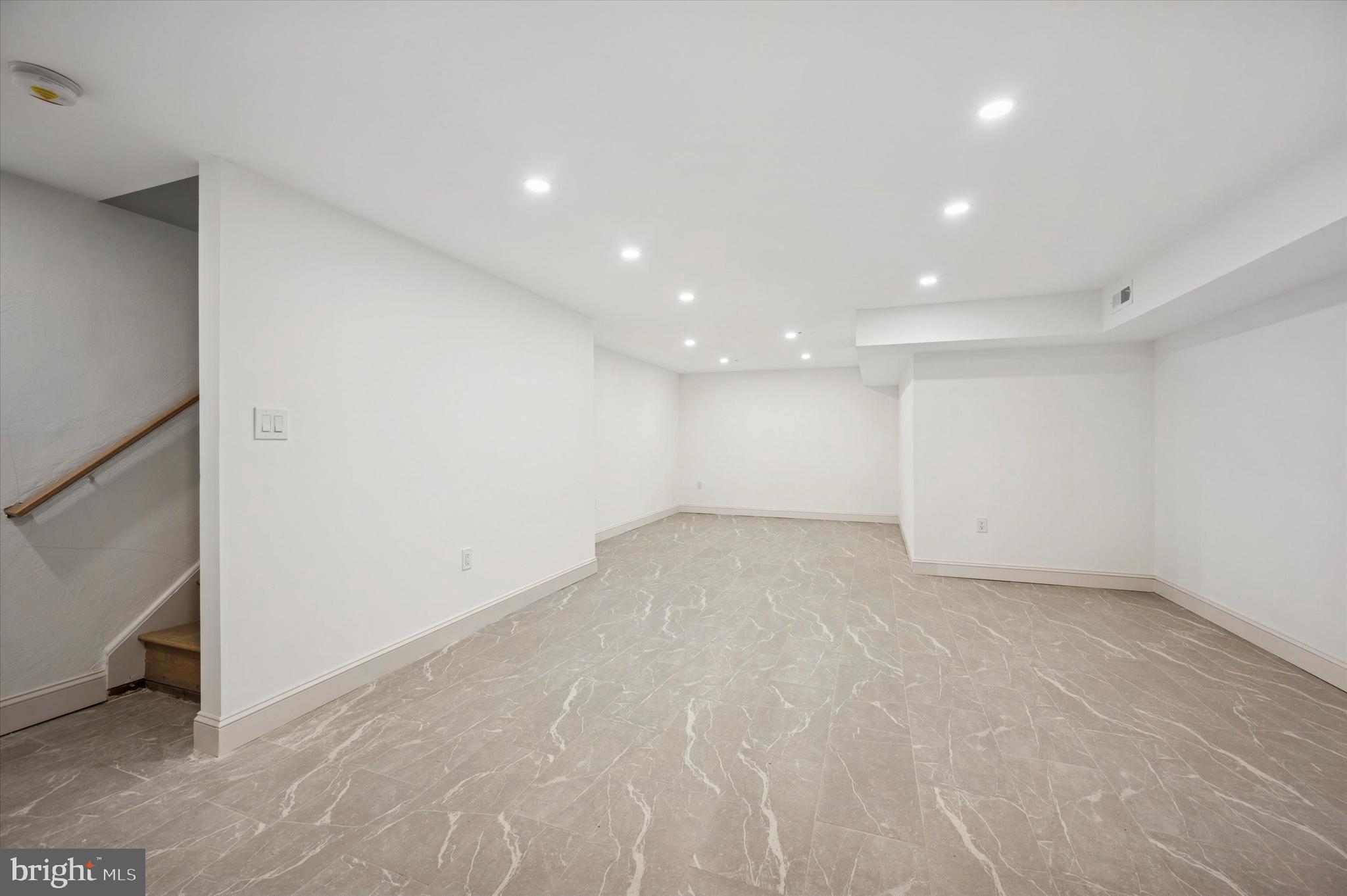 GERMANTOWN (EAST) - Residential