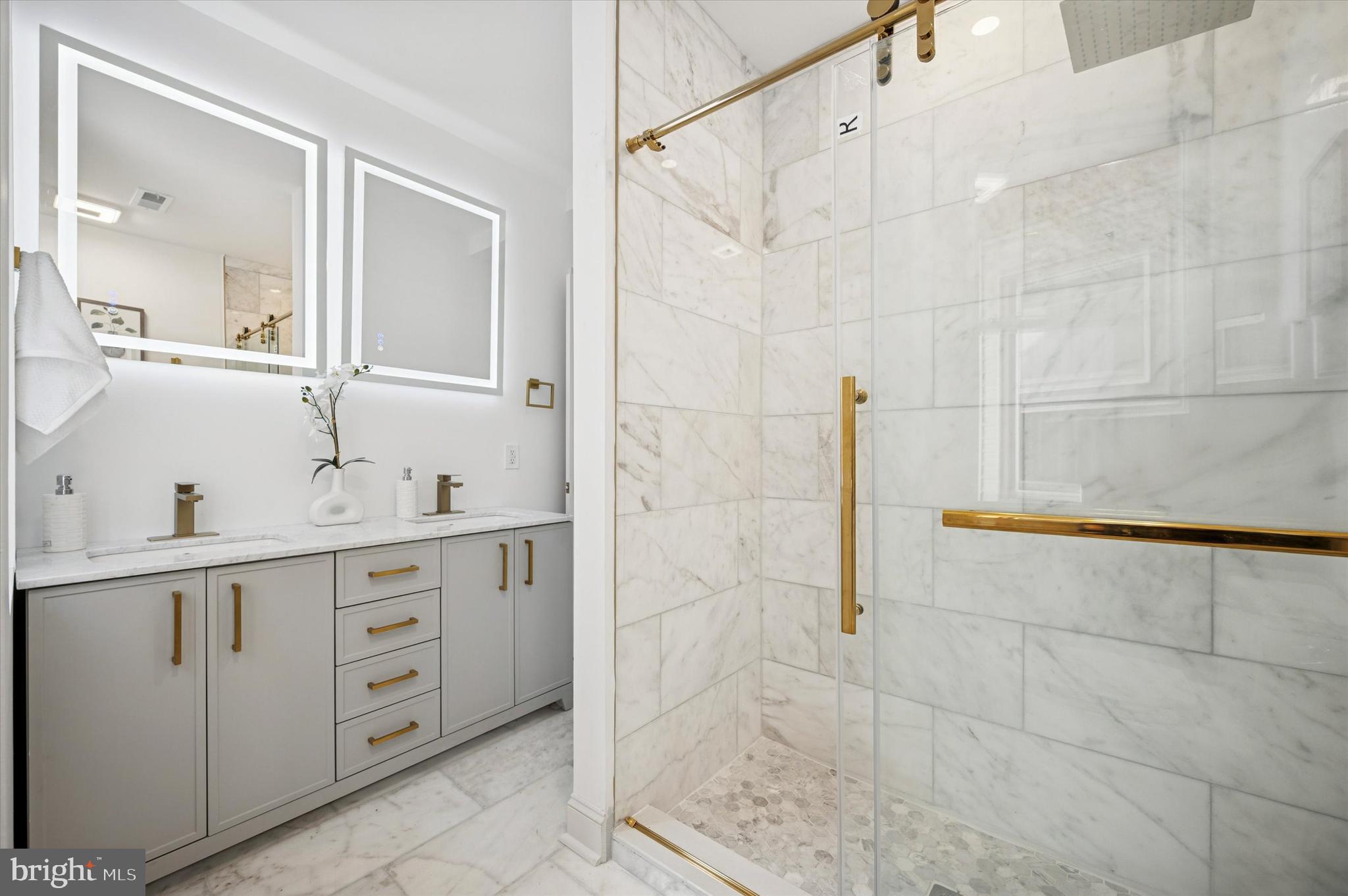 GERMANTOWN (EAST) - Residential