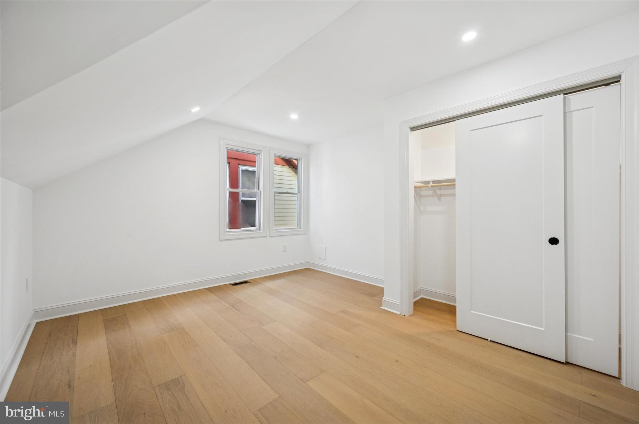 GERMANTOWN (EAST) - Residential