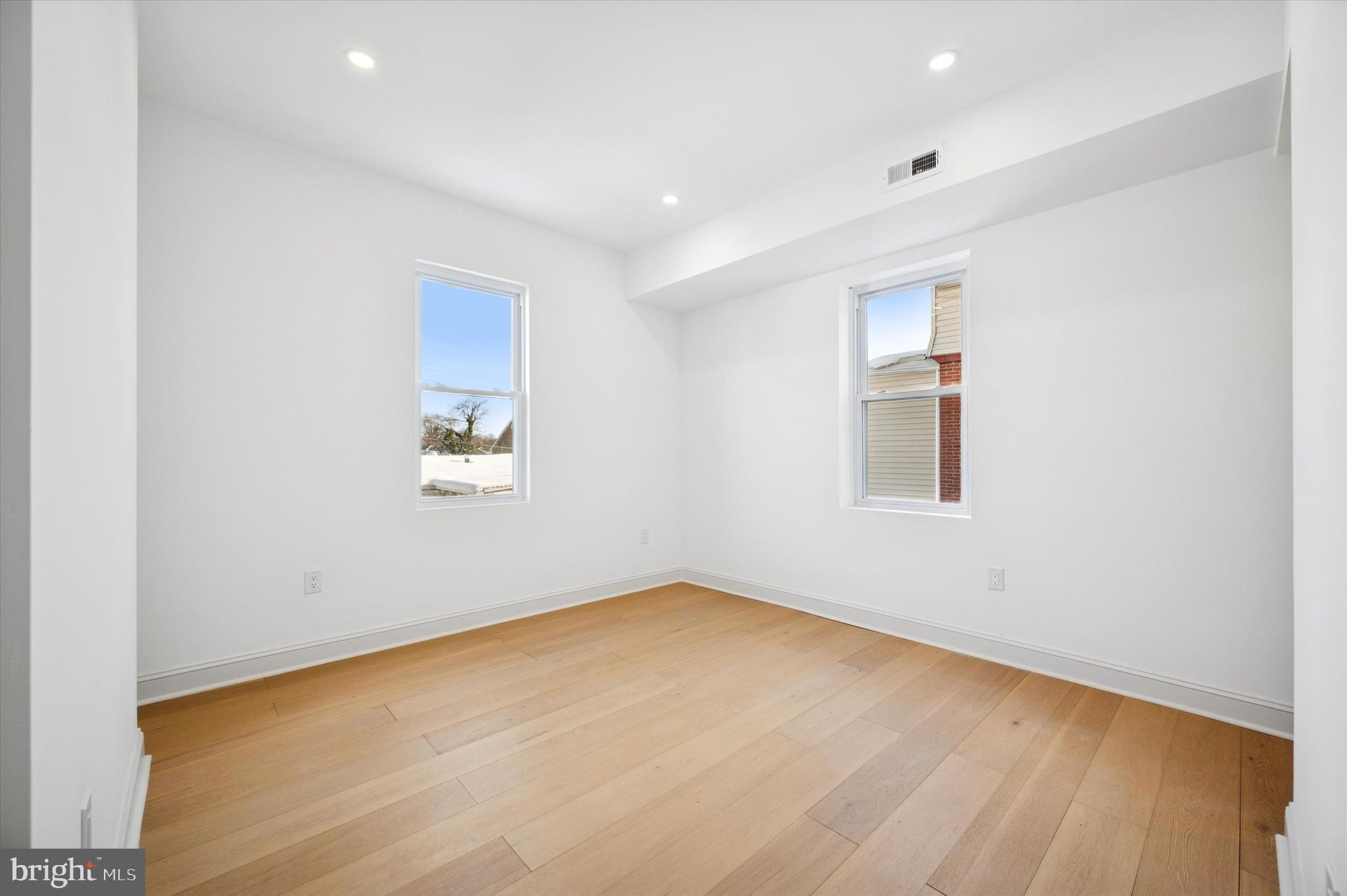 GERMANTOWN (EAST) - Residential