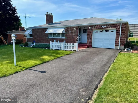 MLS: PAYK2104874