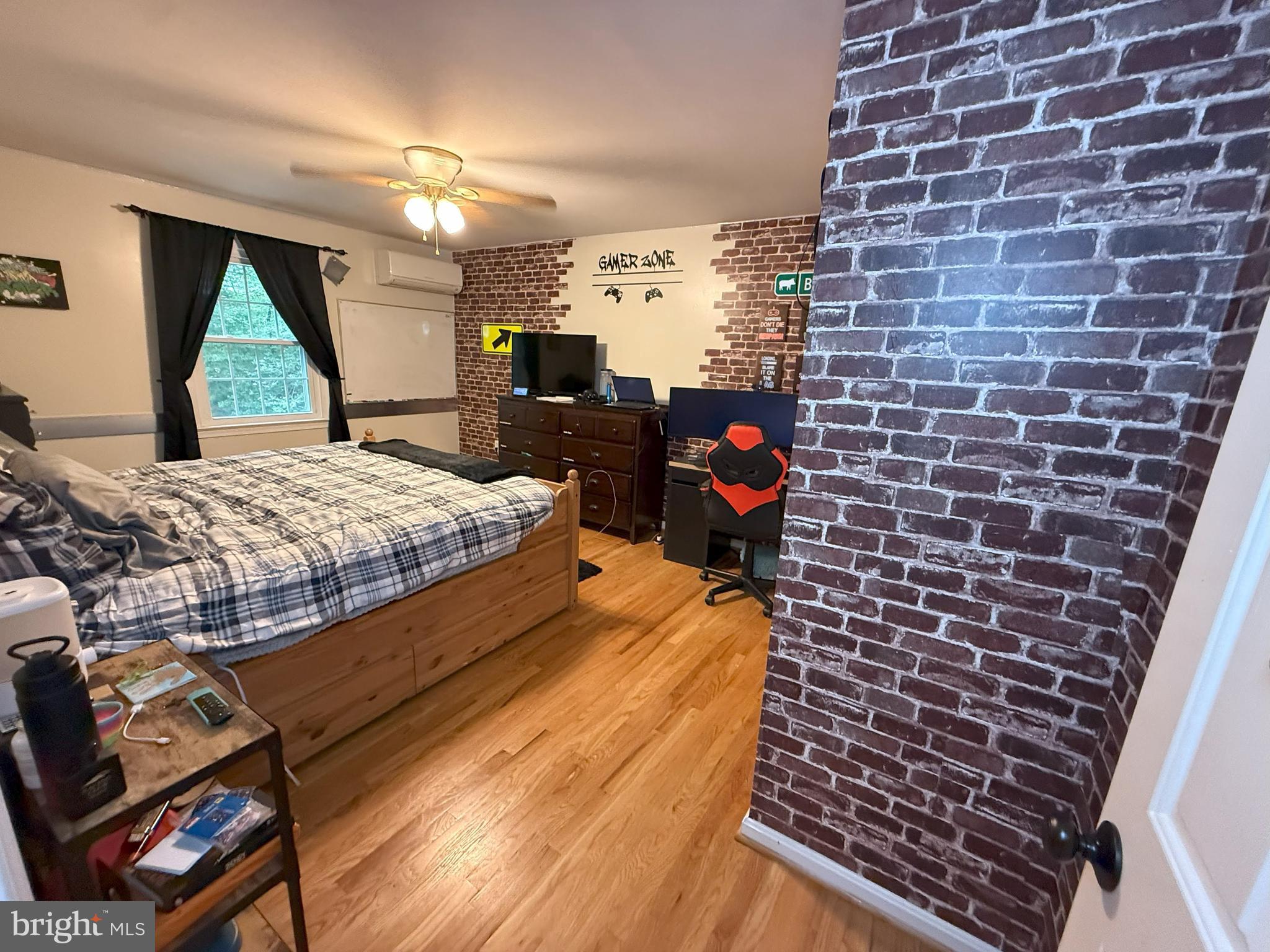 BERRY HILLS - Residential