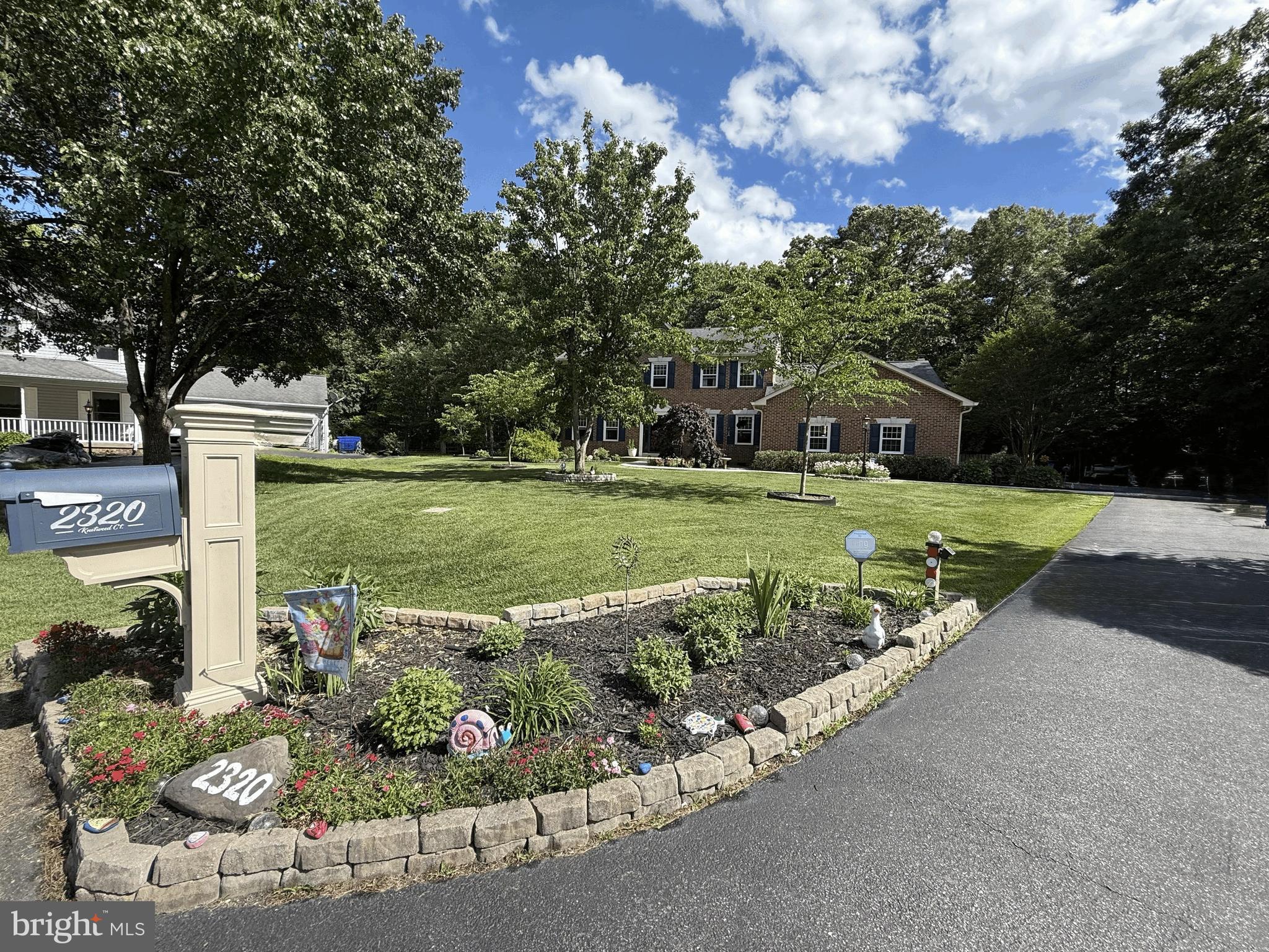 BERRY HILLS - Residential