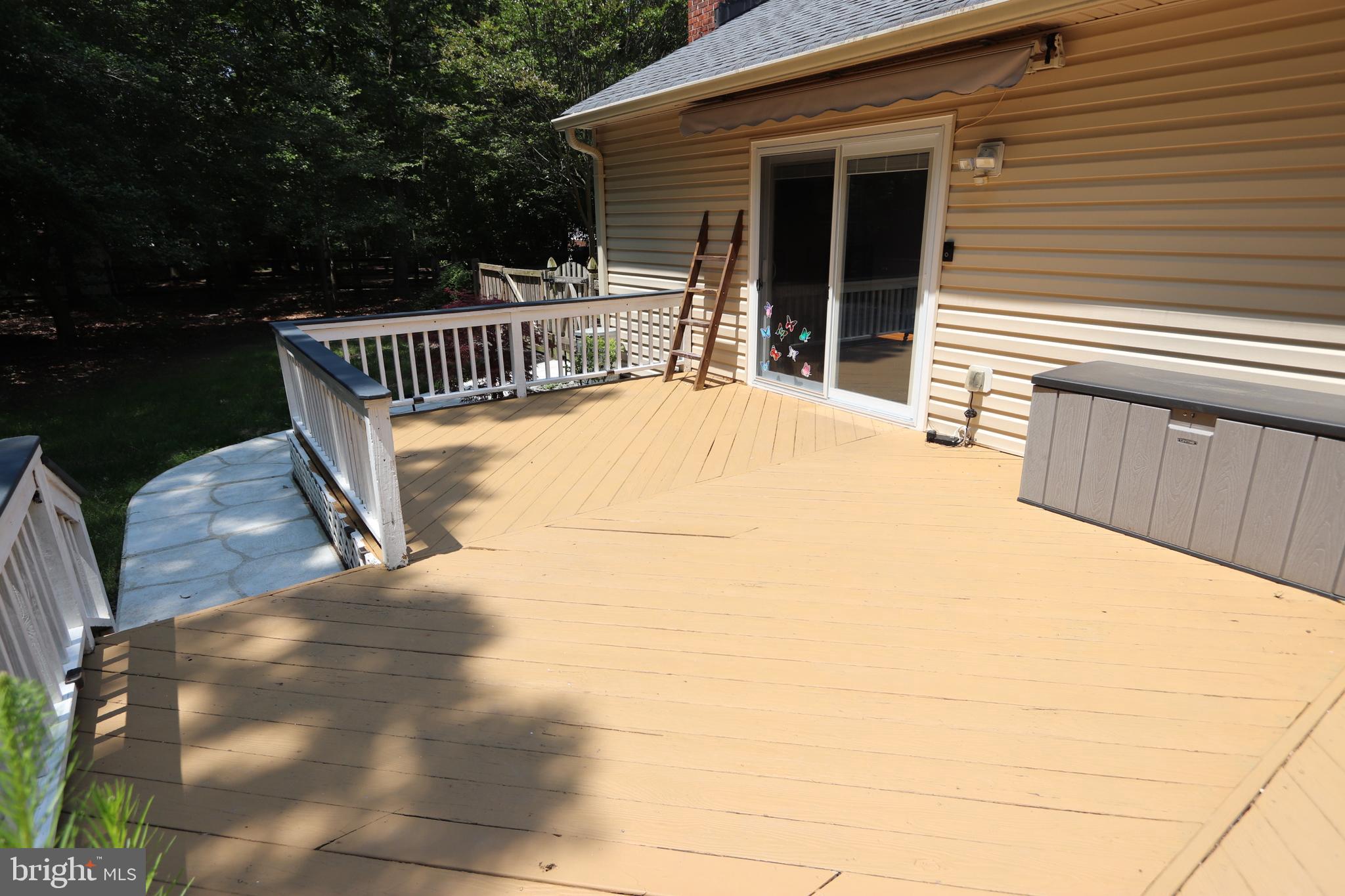 BERRY HILLS - Residential