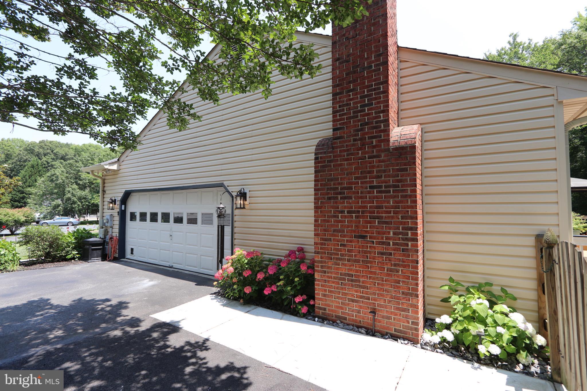 BERRY HILLS - Residential