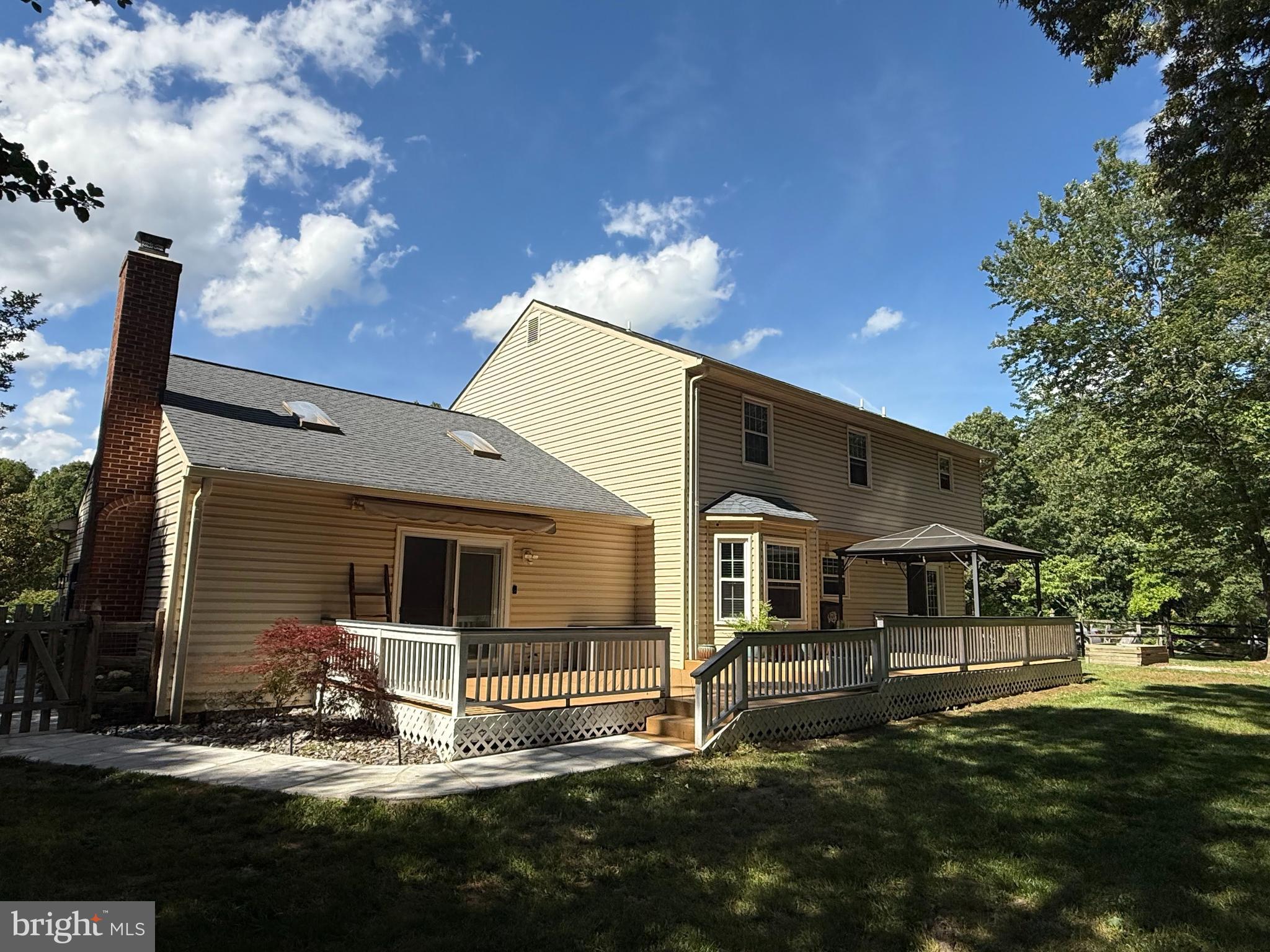 BERRY HILLS - Residential