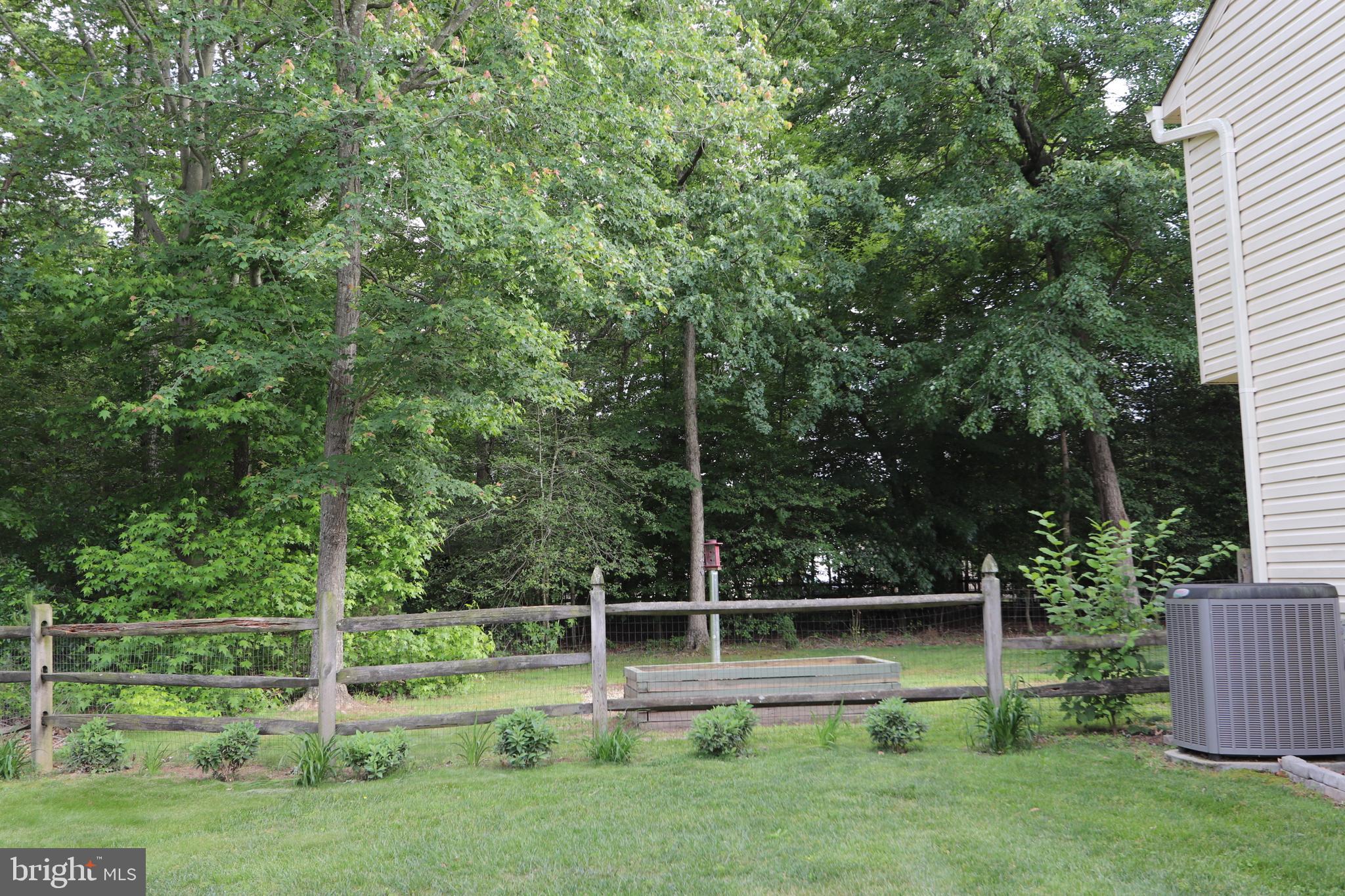 BERRY HILLS - Residential