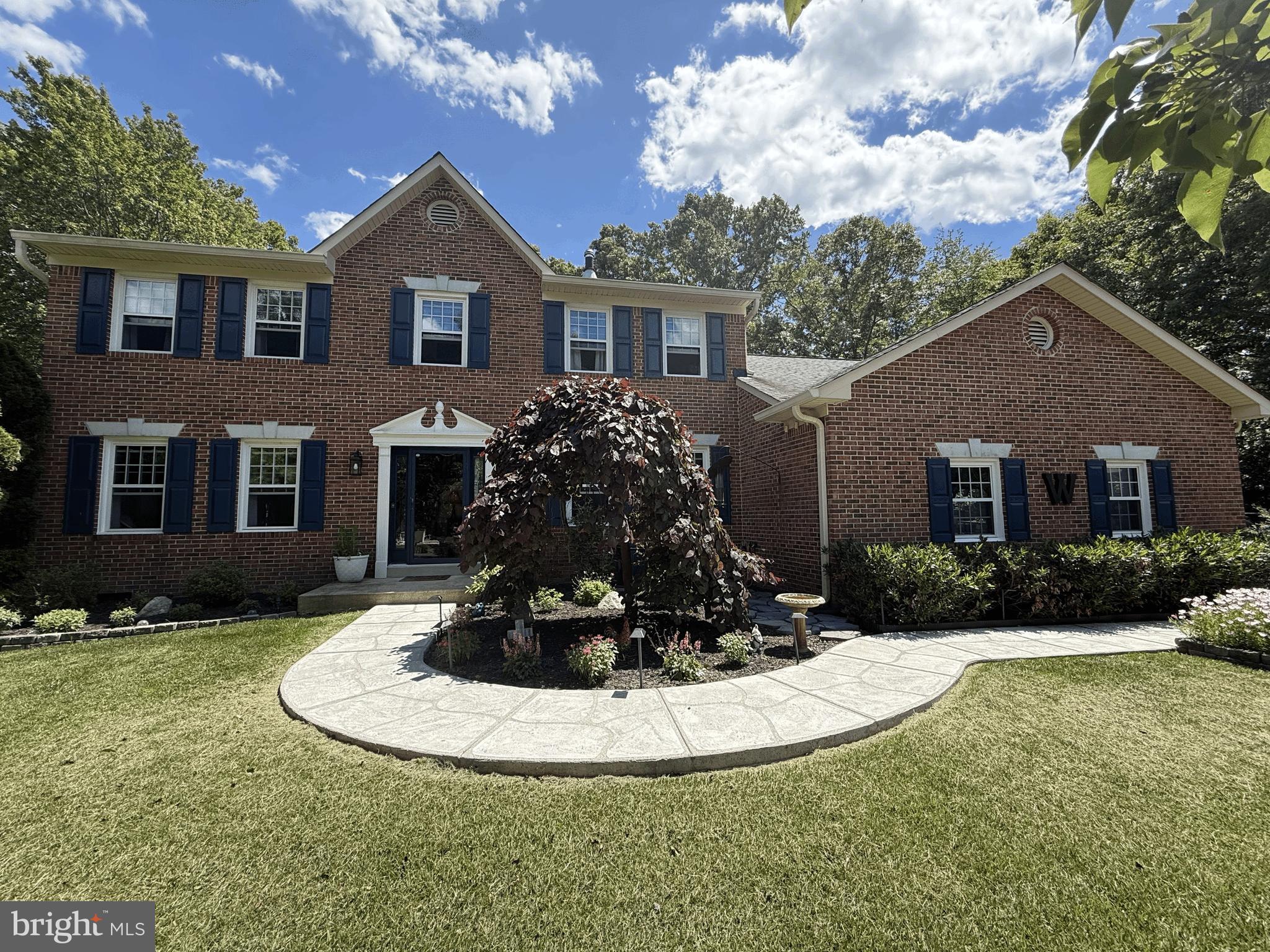 BERRY HILLS - Residential