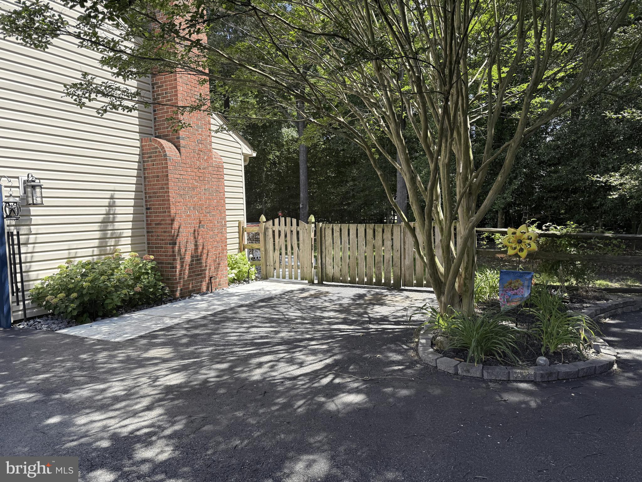 BERRY HILLS - Residential