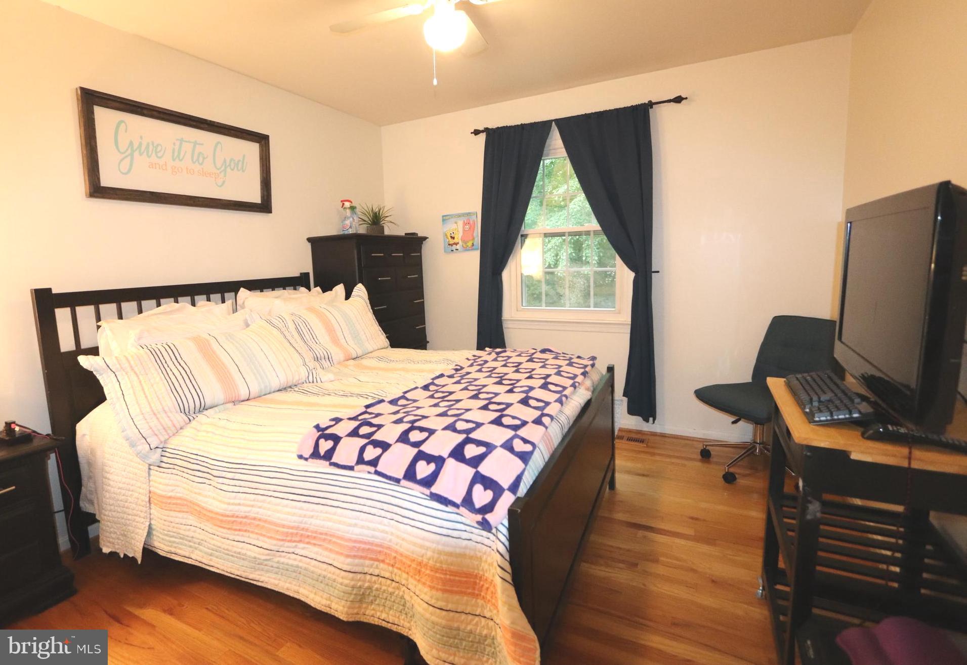 BERRY HILLS - Residential