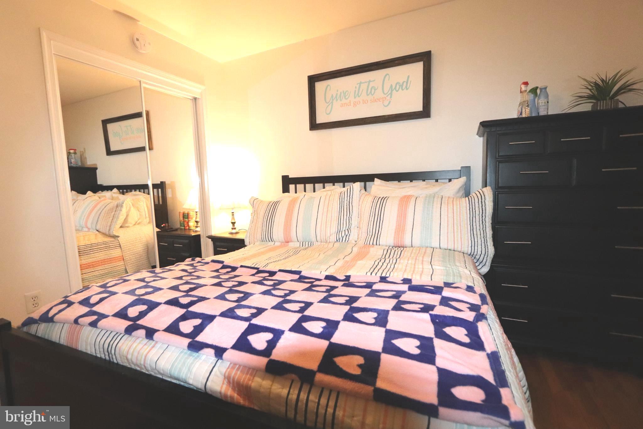 BERRY HILLS - Residential