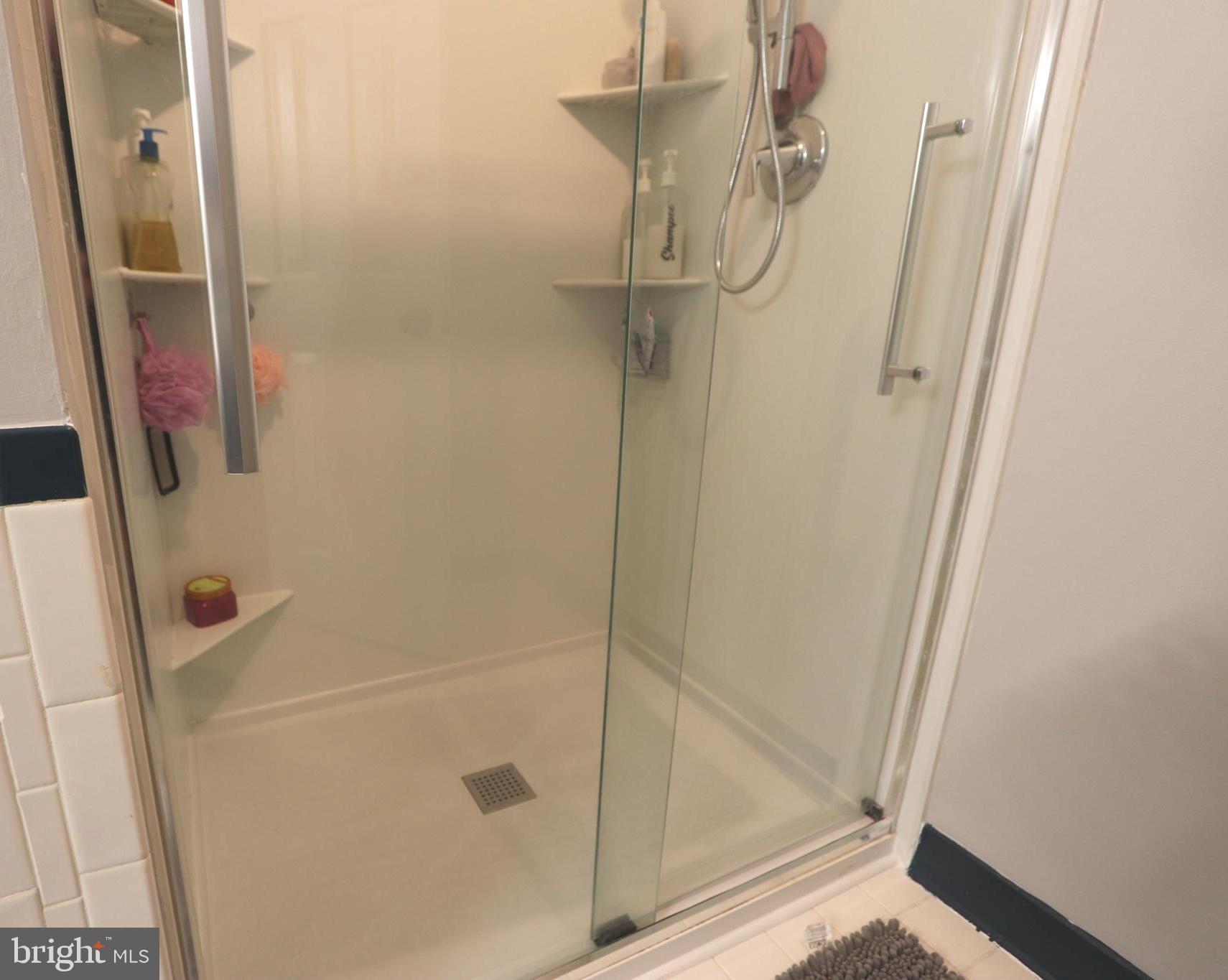 BERRY HILLS - Residential