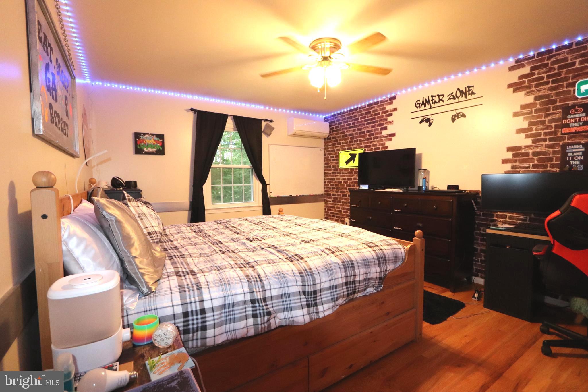 BERRY HILLS - Residential