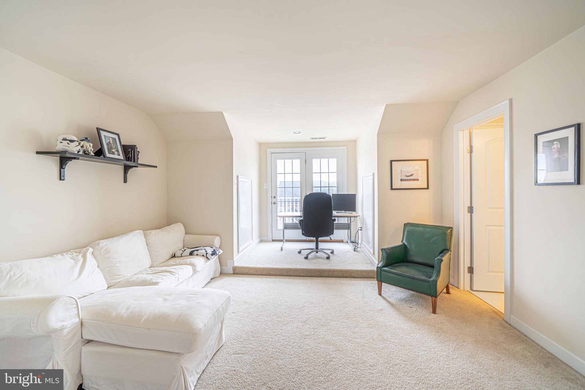 CARRIAGE HILL - Residential