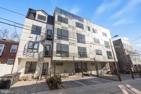 MLS: DCDC2196322