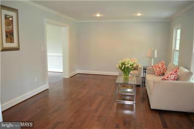 TANTALLON ON THE POTOMAC - Residential