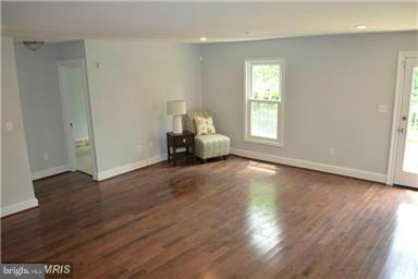 TANTALLON ON THE POTOMAC - Residential