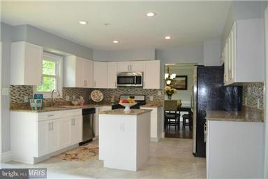 TANTALLON ON THE POTOMAC - Residential