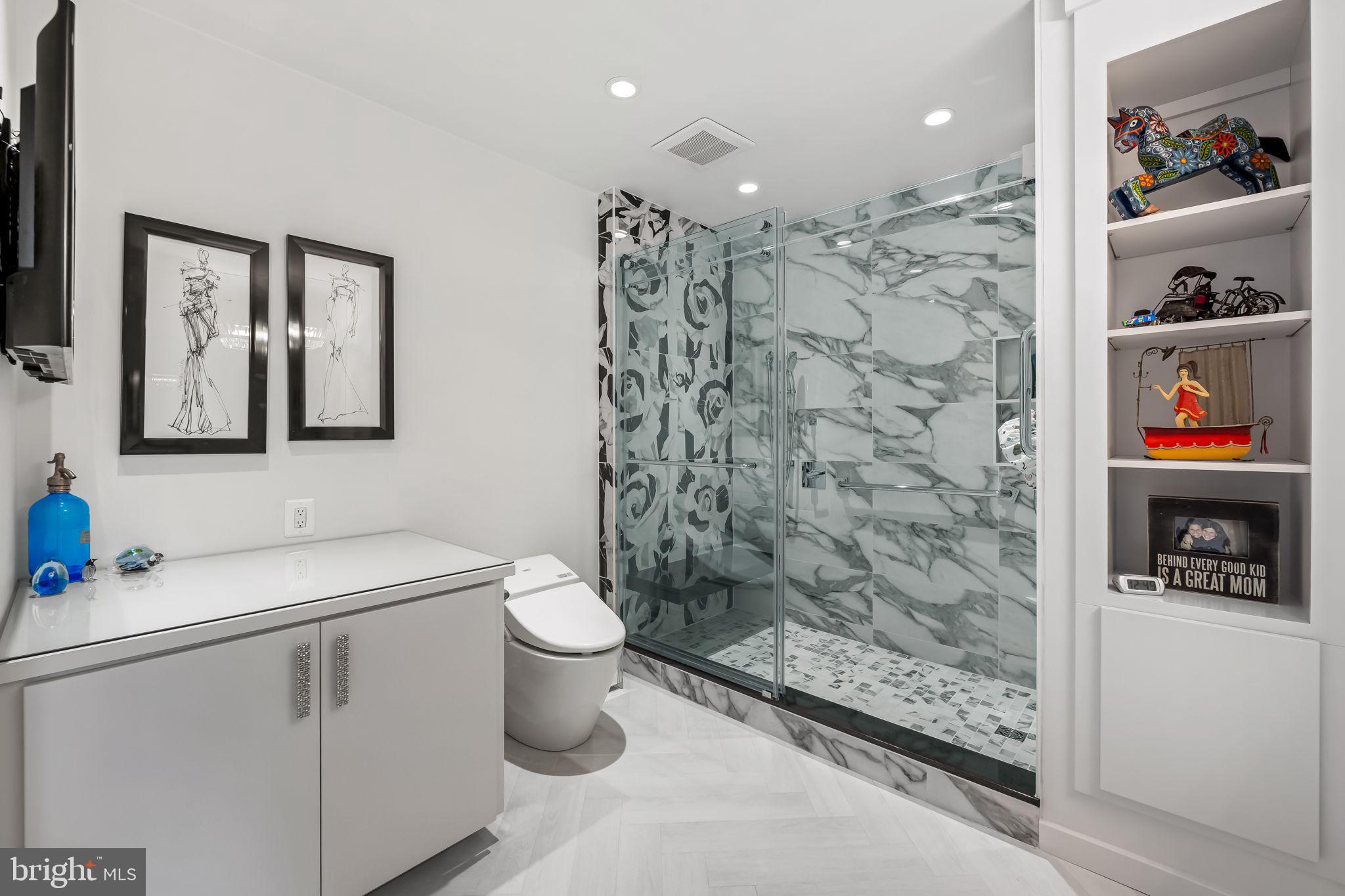 PIKESVILLE - Residential