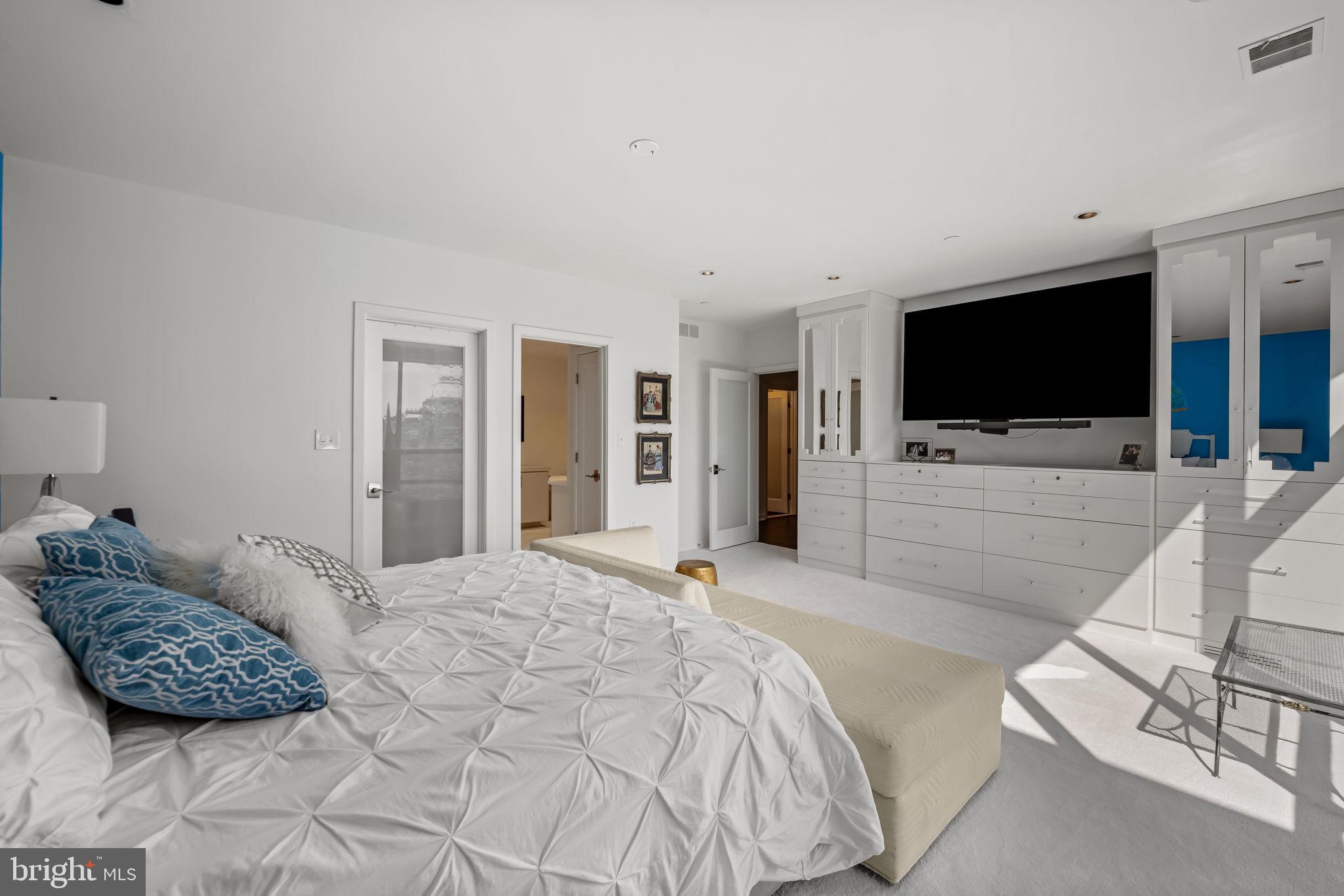 PIKESVILLE - Residential