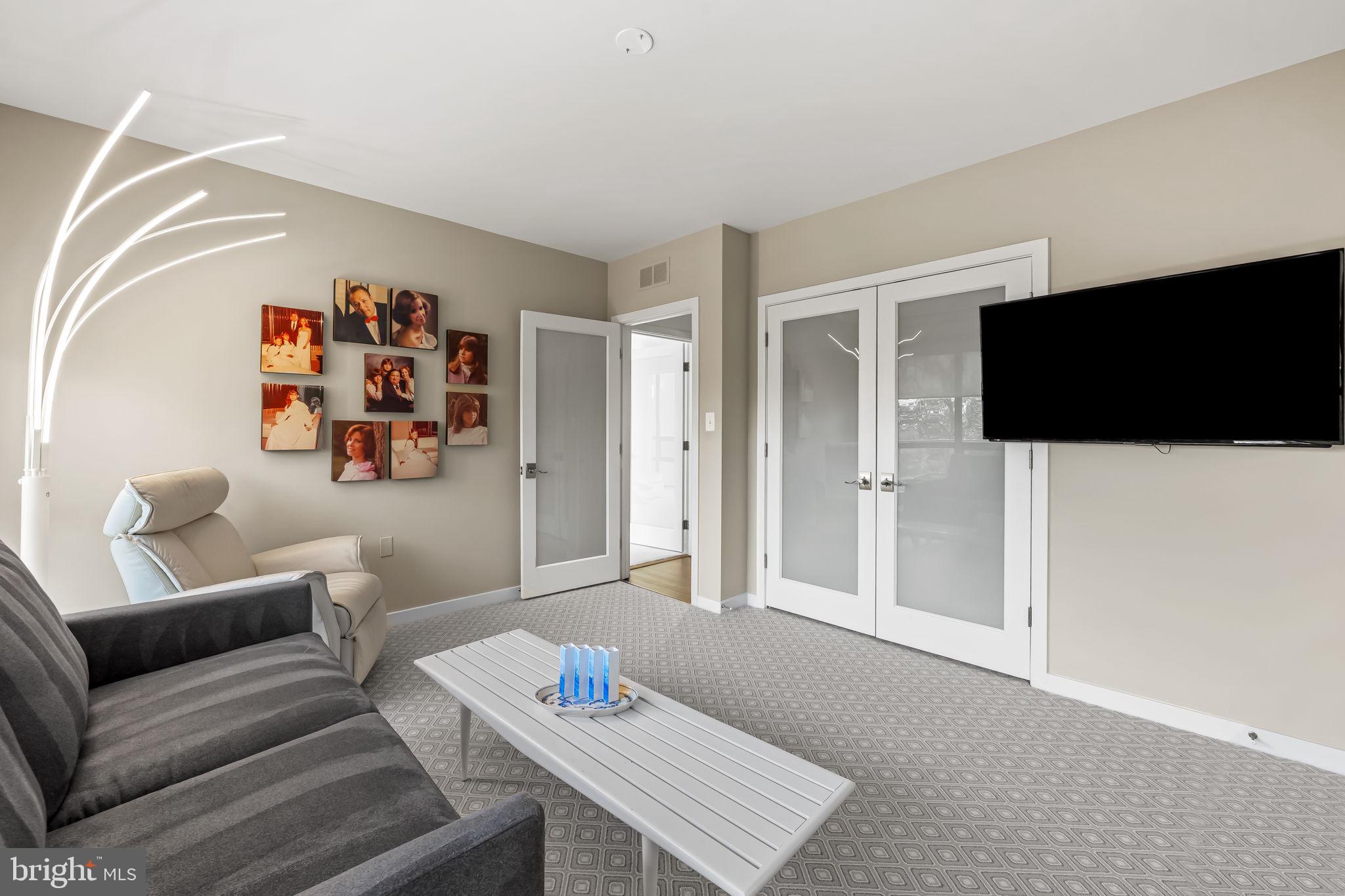 PIKESVILLE - Residential