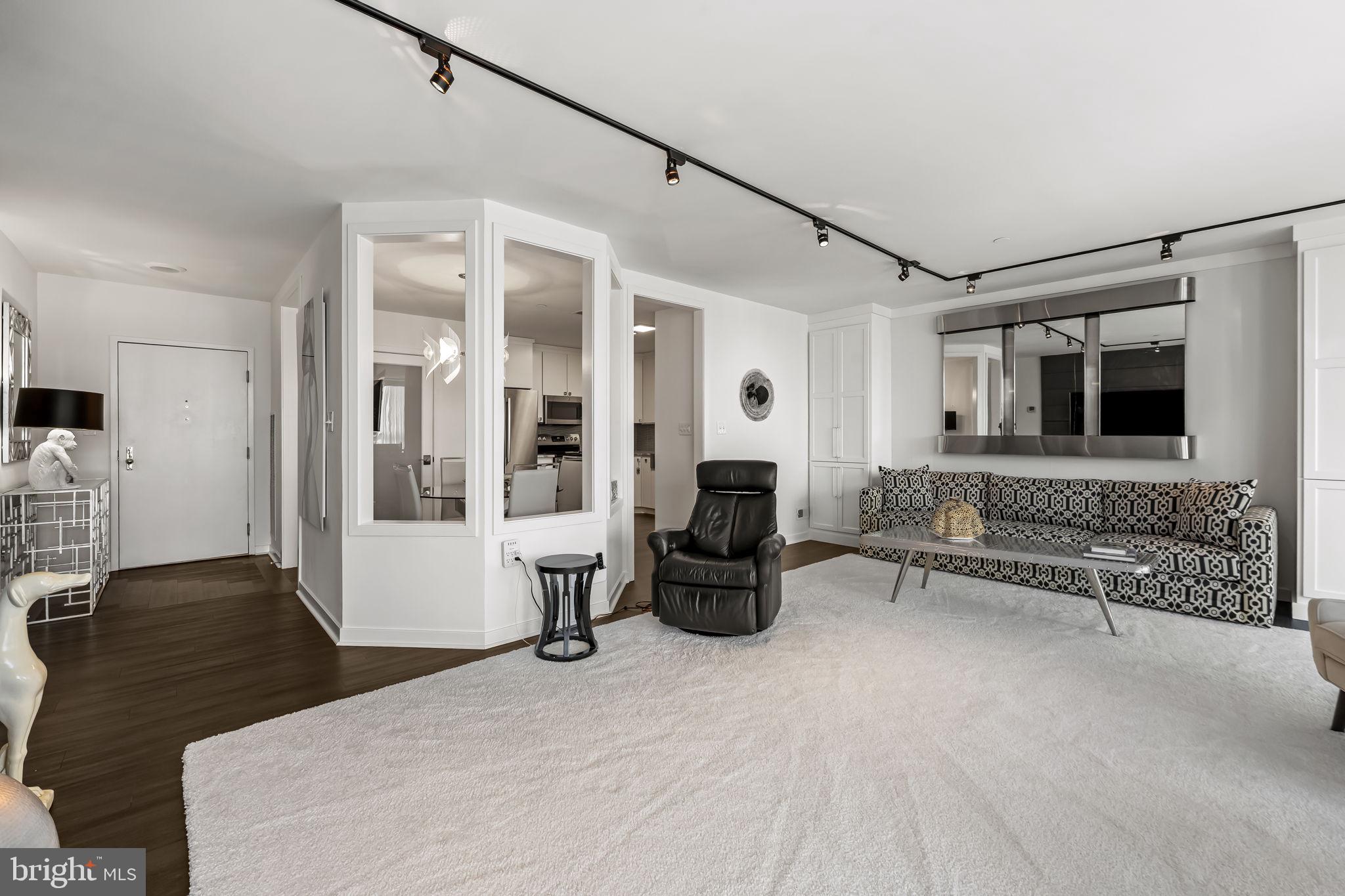 PIKESVILLE - Residential
