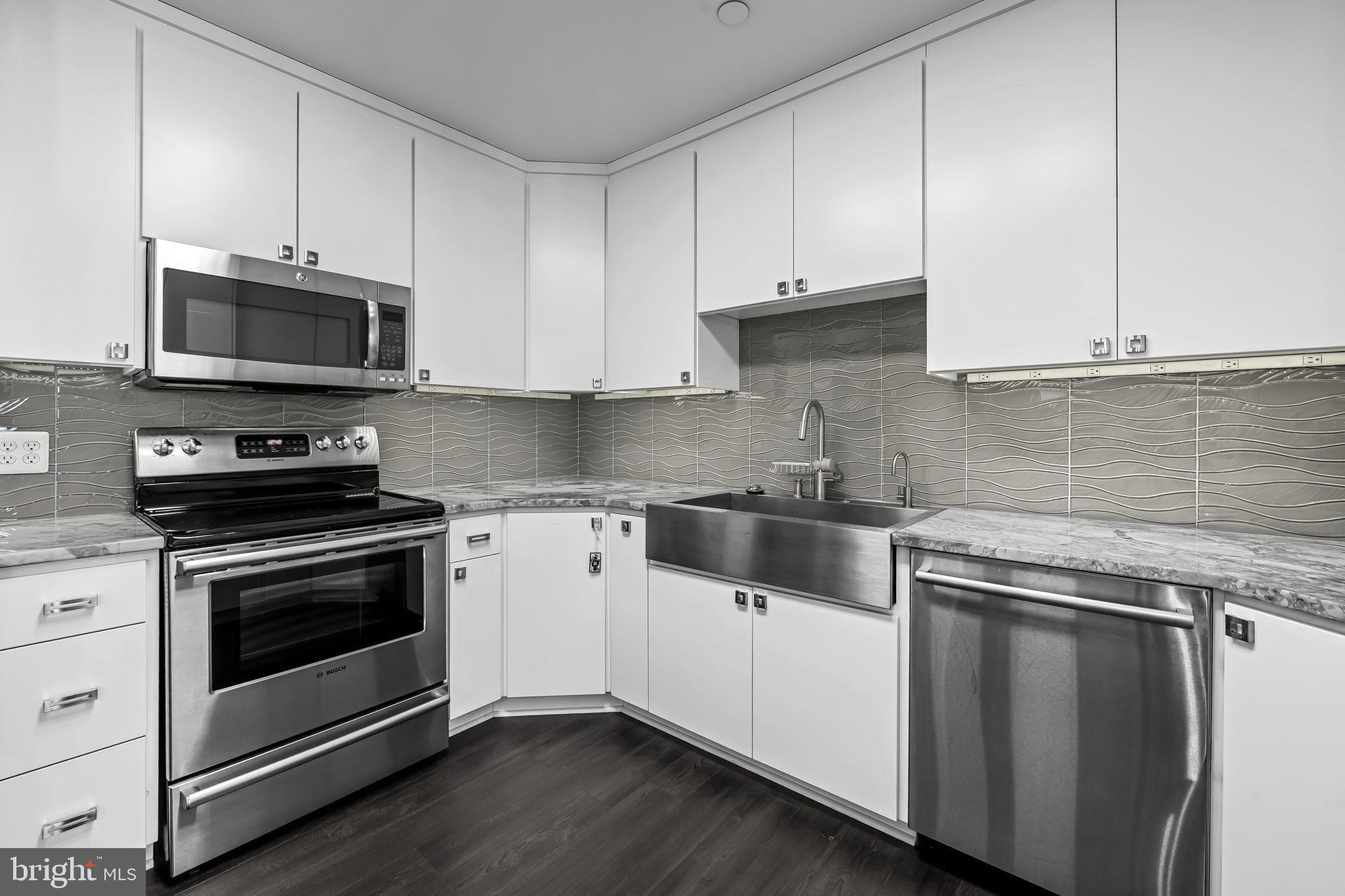 PIKESVILLE - Residential