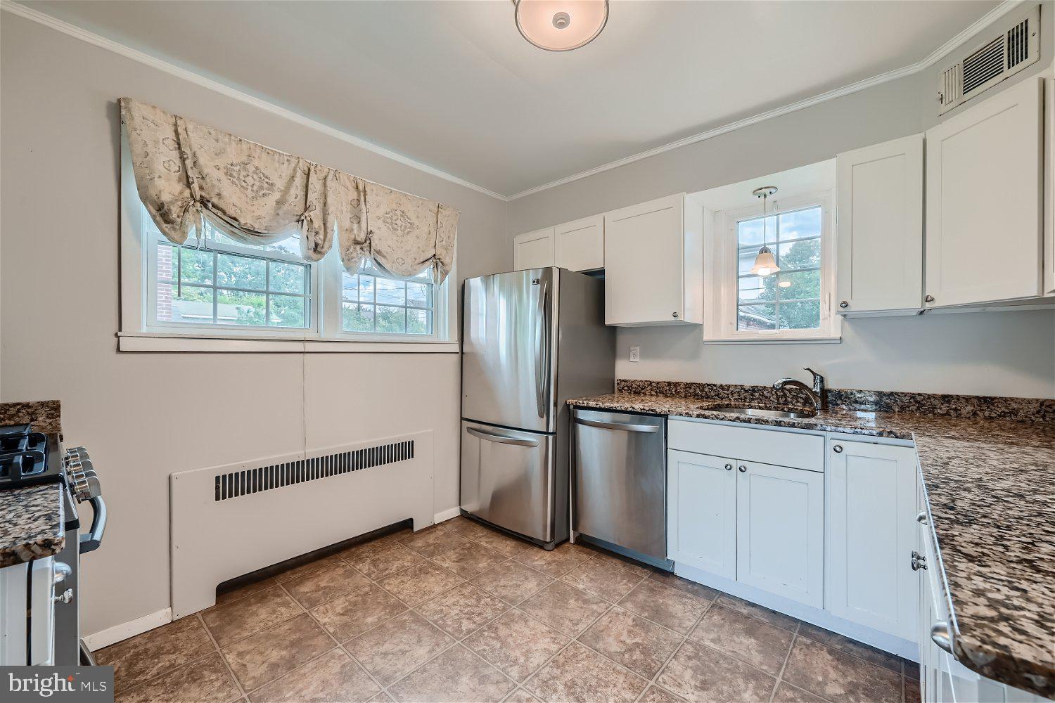 VILLA CRESTA - Residential