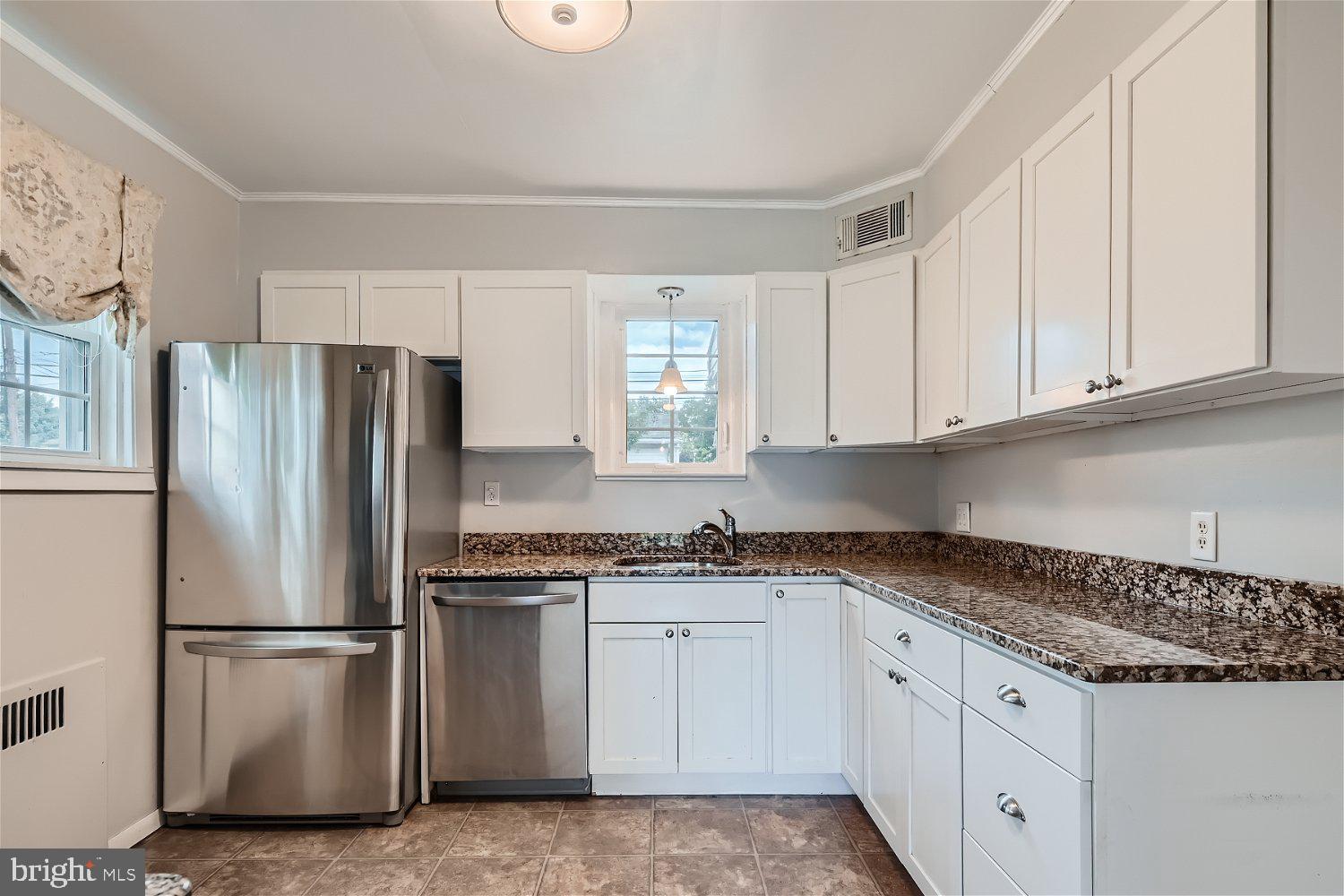 VILLA CRESTA - Residential