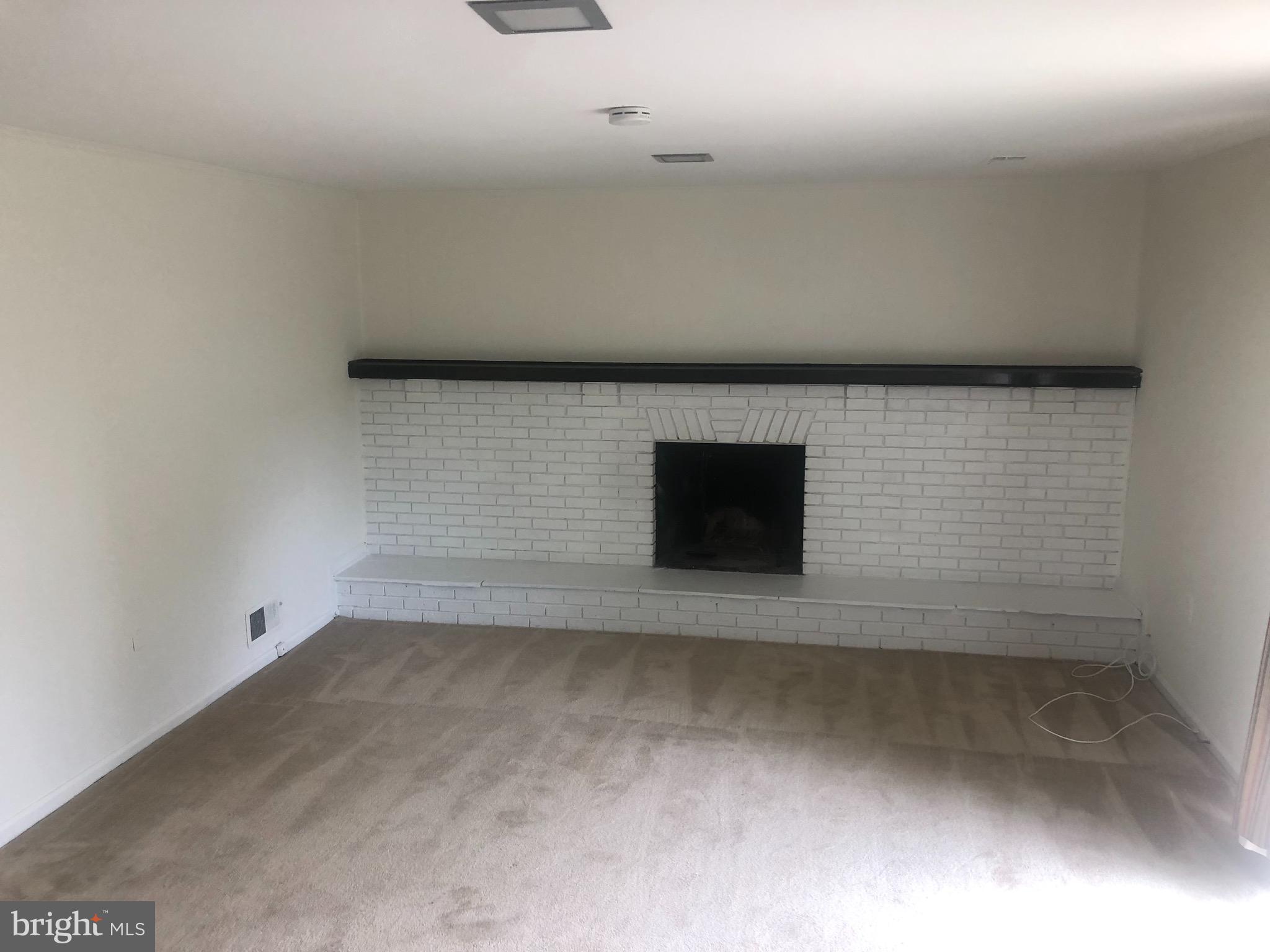 HIGHLANDS OF OLNEY - Residential Lease