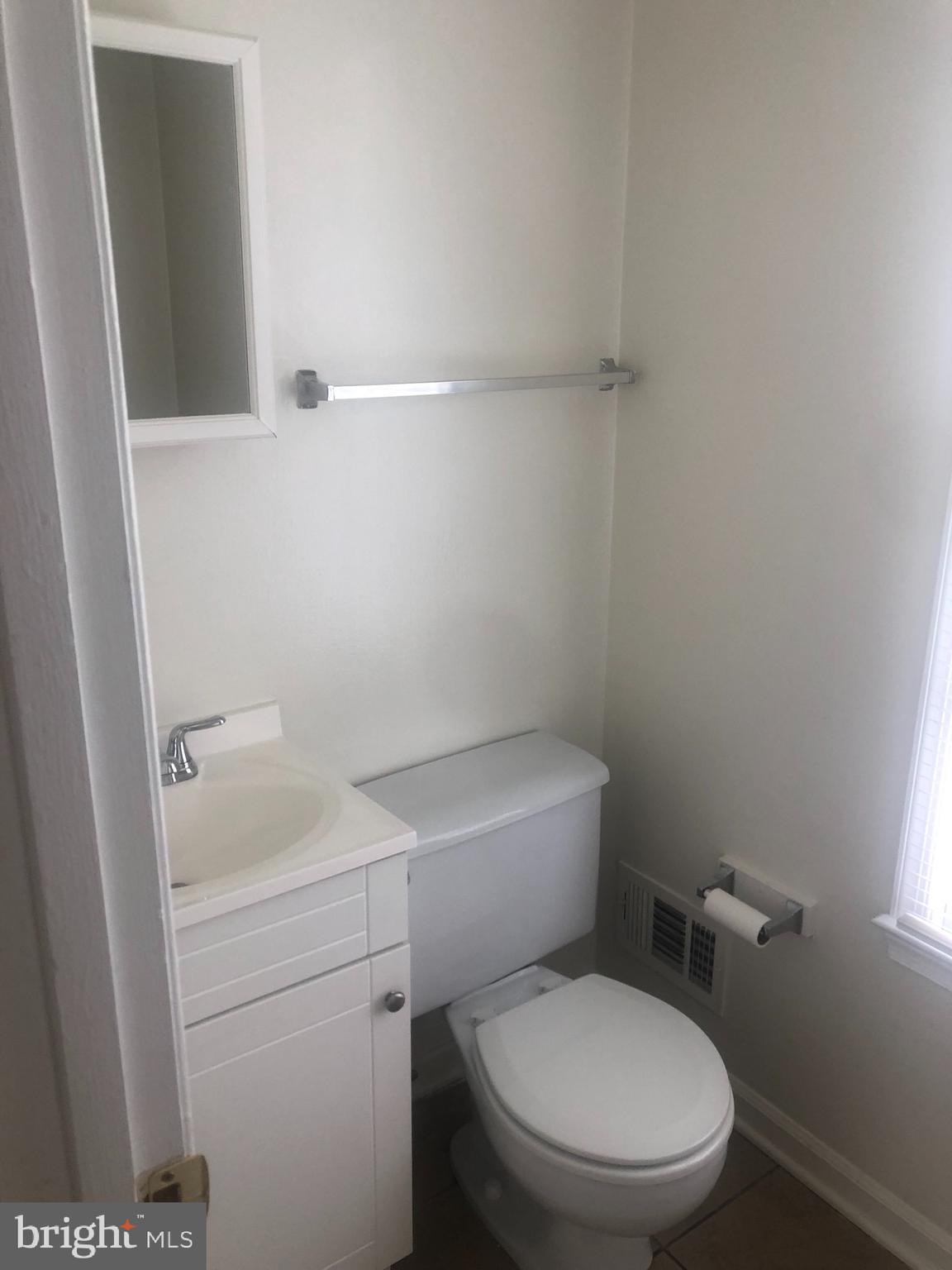 HIGHLANDS OF OLNEY - Residential Lease