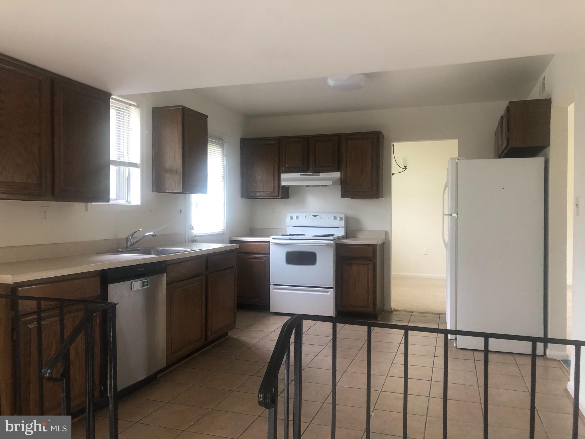 HIGHLANDS OF OLNEY - Residential Lease